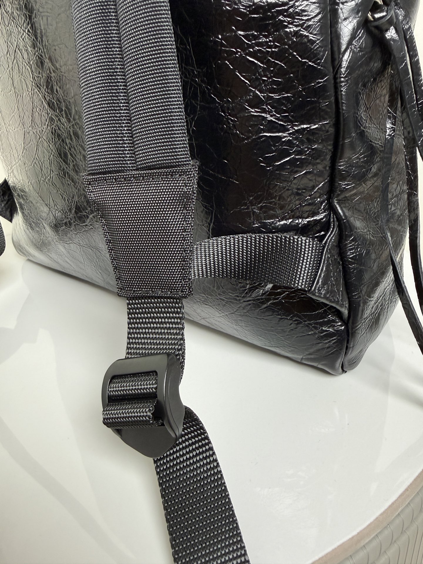 Balenciaga Style Black Leather Bag style reference detail image 6 from source 776211