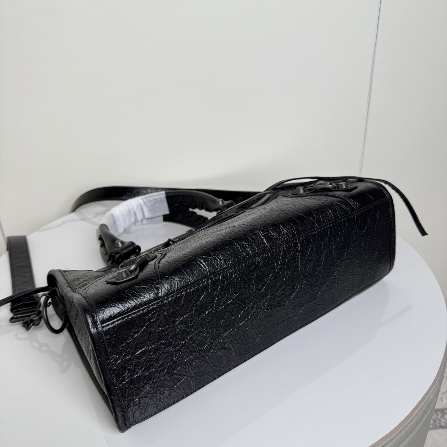 BALENCIAGA LE CITY 中型机车包 - 洗練されたスタイル