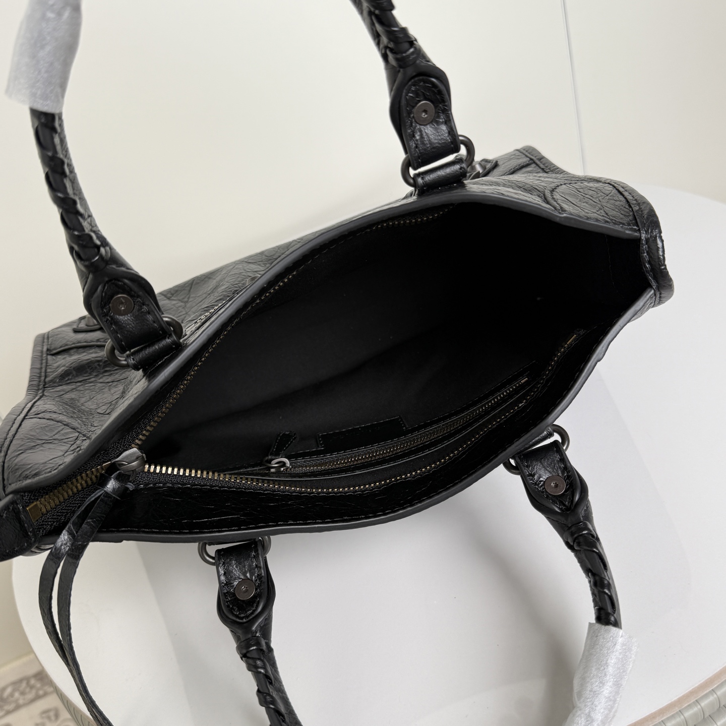 BALENCIAGA LE CITY 中型机车包 - 洗練されたスタイル