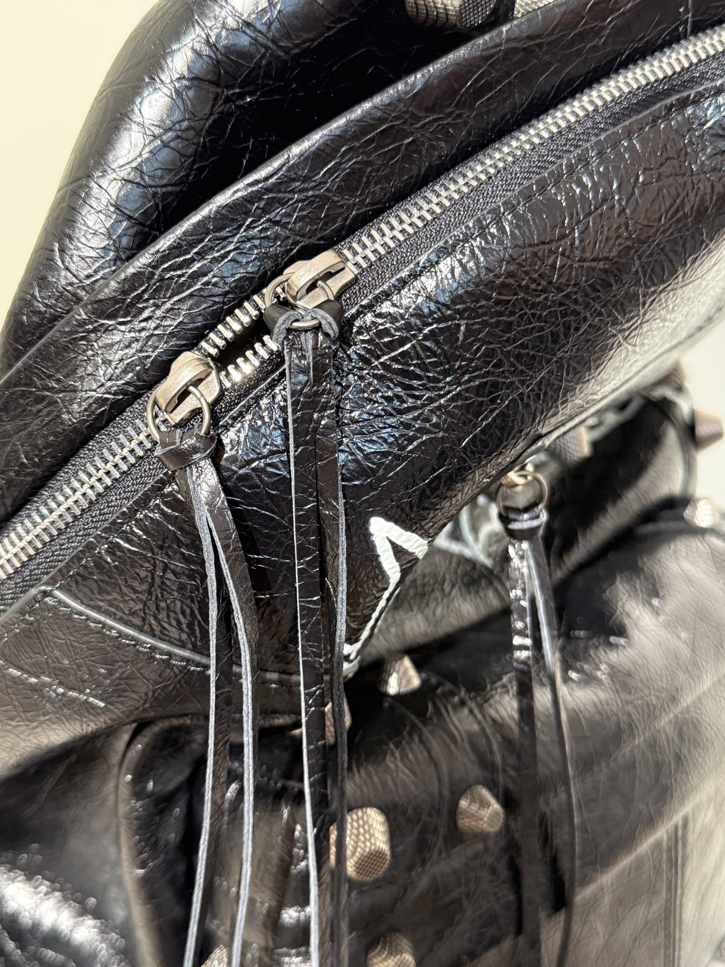 Balenciaga Style Leather Bag style reference detail image 6 from source 776210