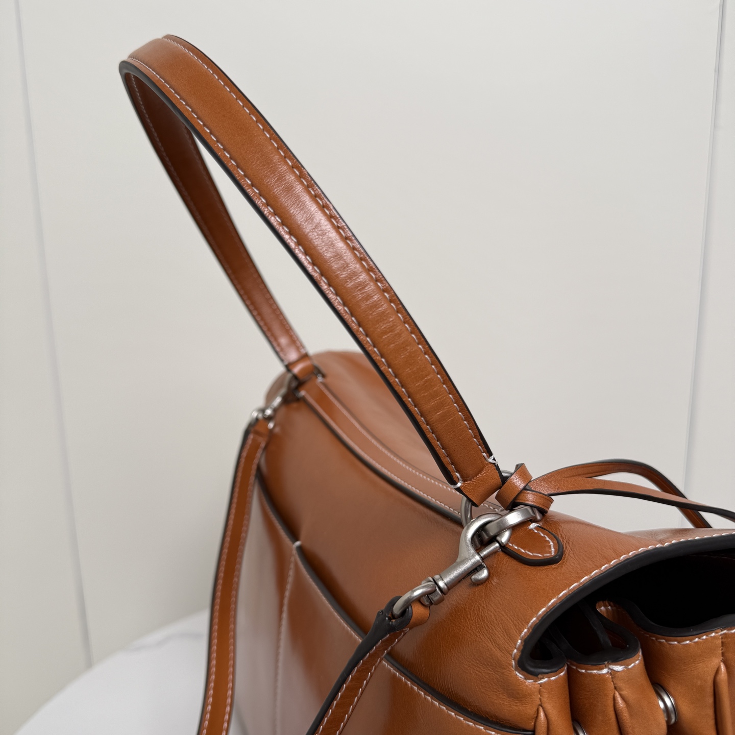 バレンシアガ ロデオ 油蜡皮 大廓形バッグ