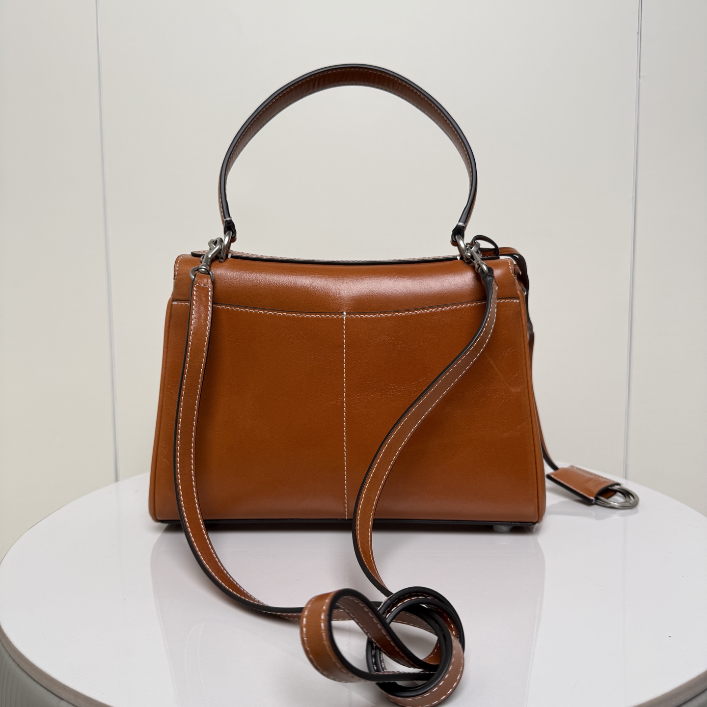 バレンシアガ ロデオ 油蜡皮 大容量バッグ