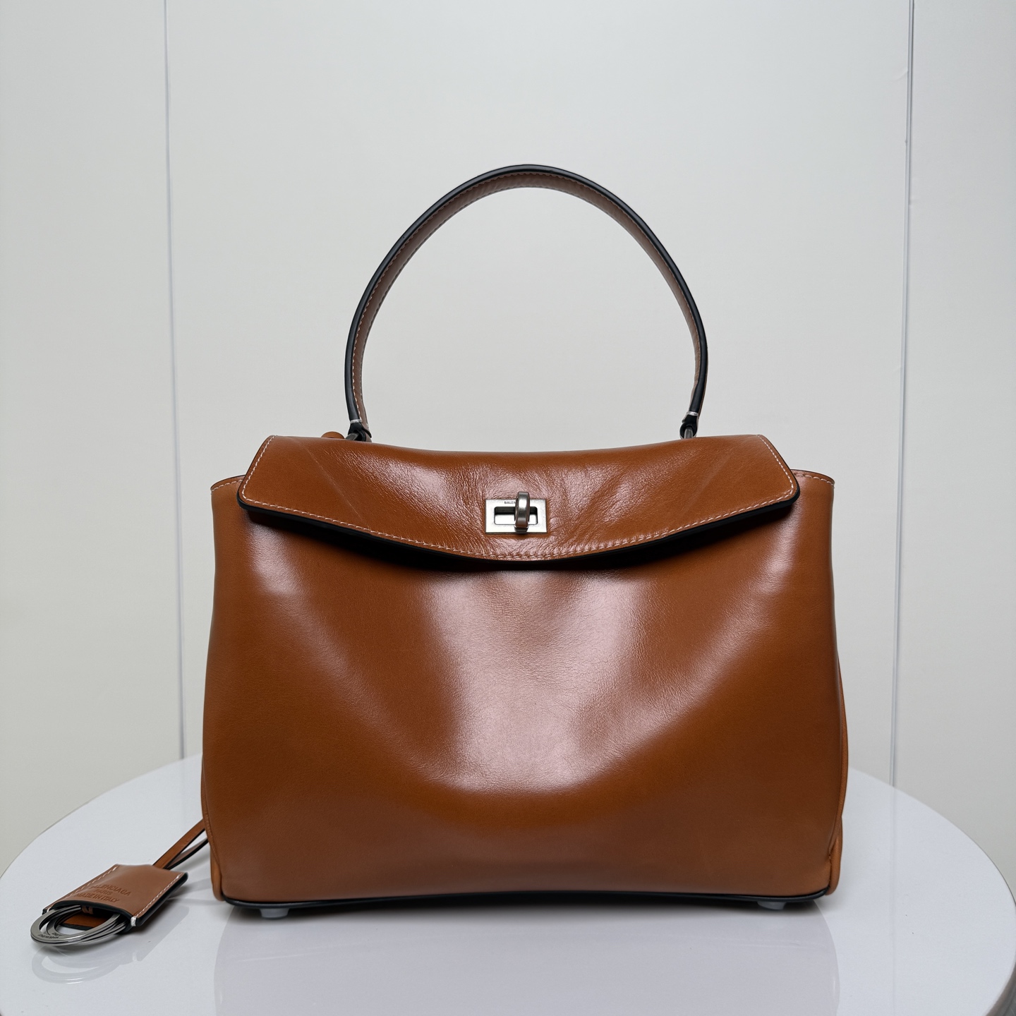 バレンシアガ ロデオ 油蜡皮 大容量バッグ