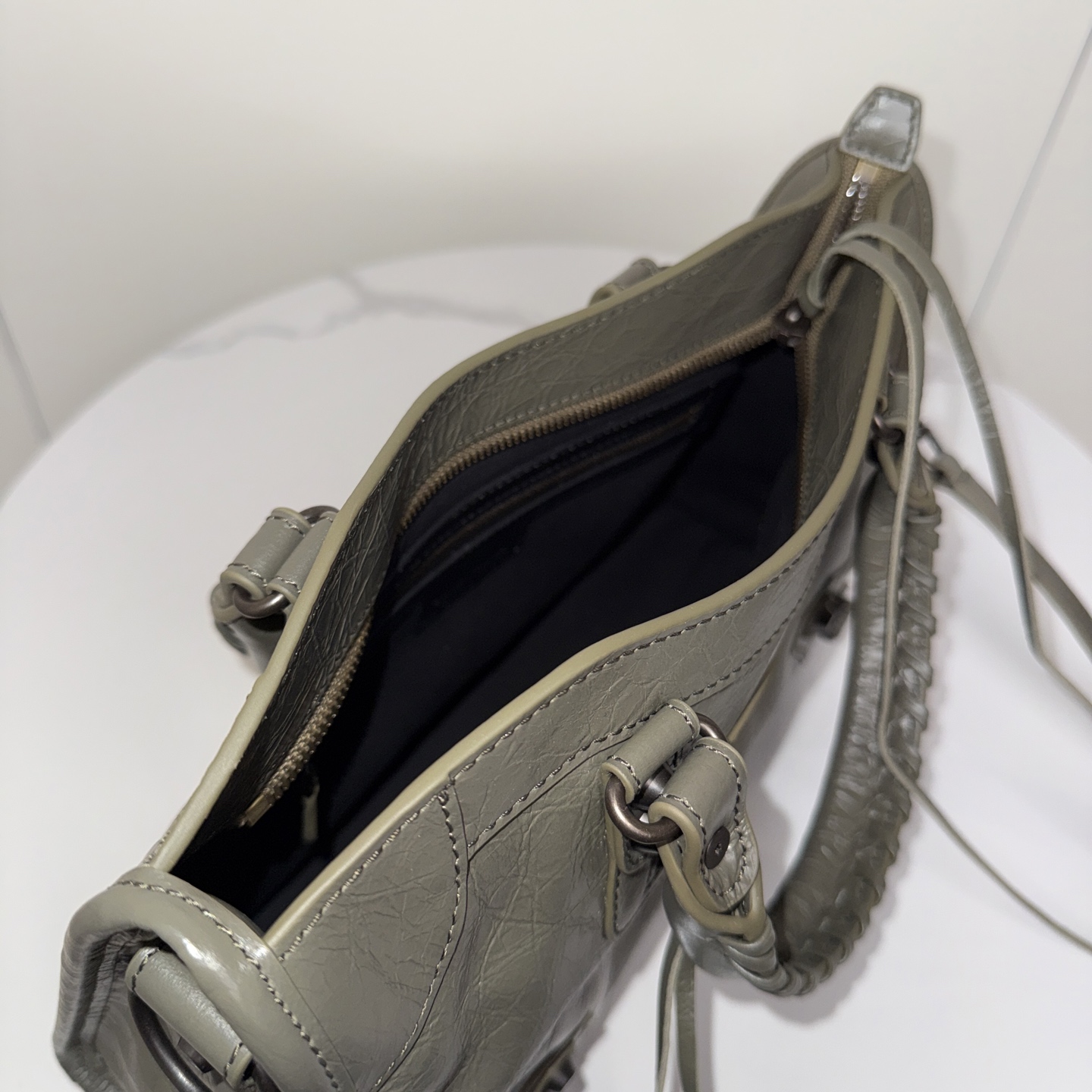 BALENCIAGA 2025年迭代新版机车包 city 中号グリーン