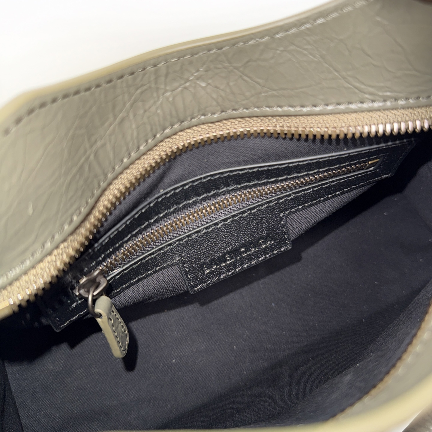 バレンシアガ シティバッグ 小号 - スタイリッシュなグリーン