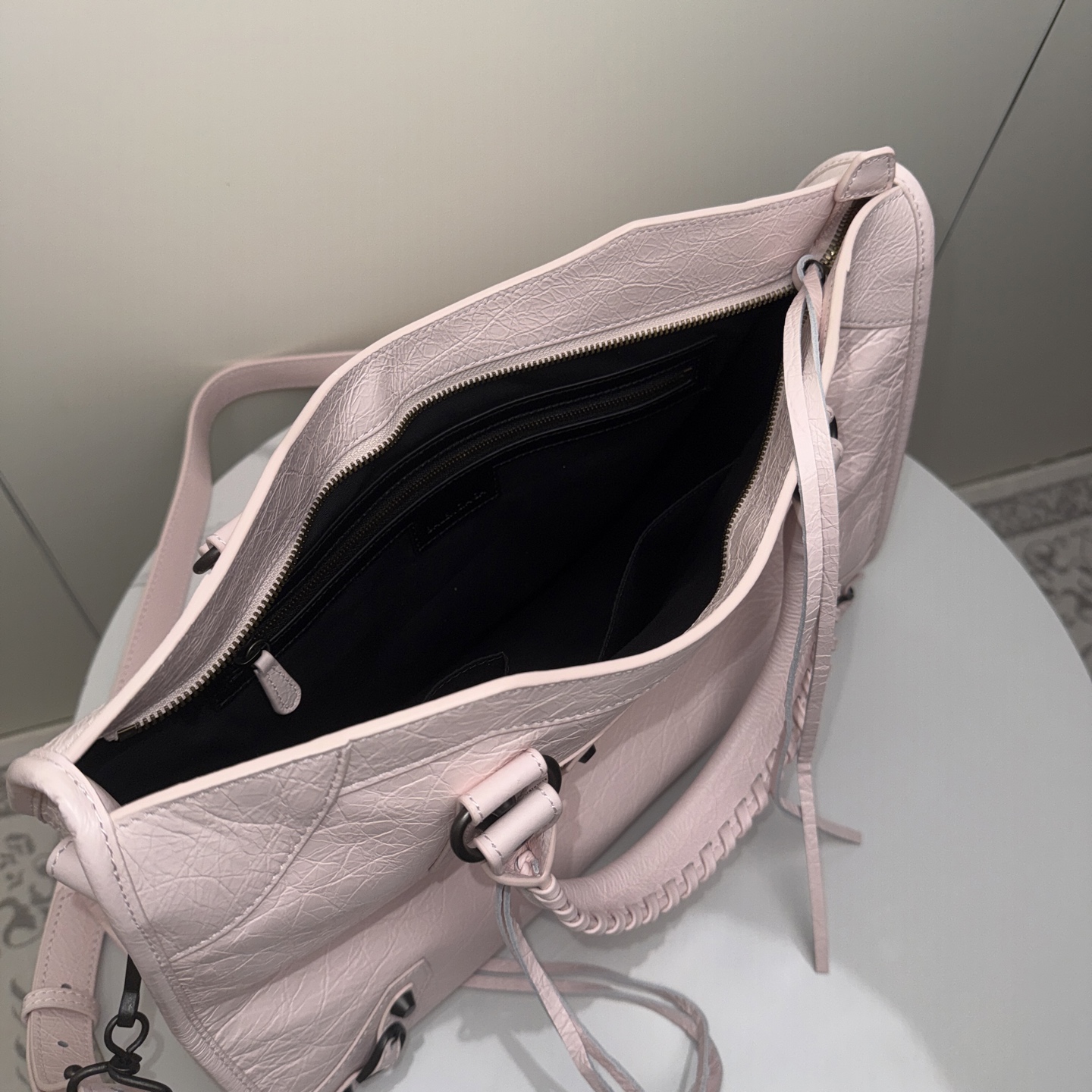 BALENCIAGA LE CITY バレンシアガ 2025新版 大型机车包 花瓣粉