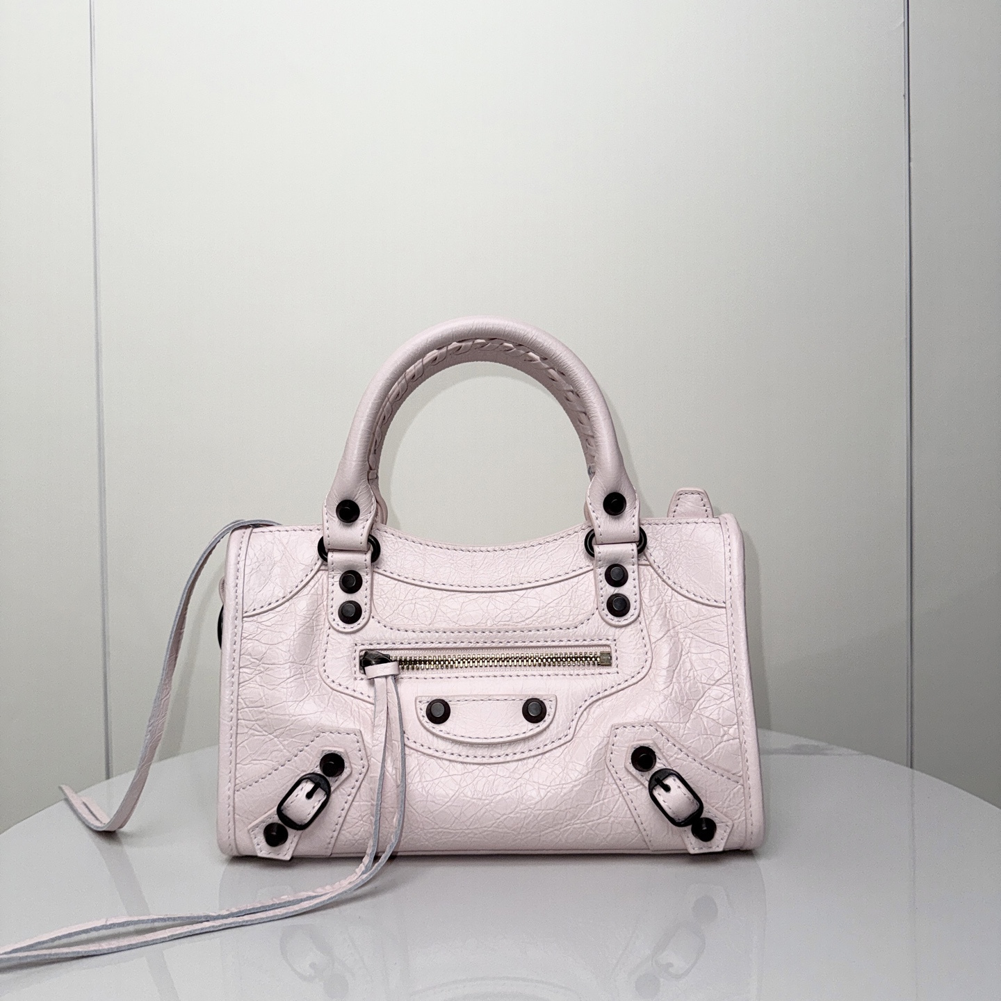 BALENCIAGA 小型機車包 - 花瓣粉 ブラック・ブラス金具