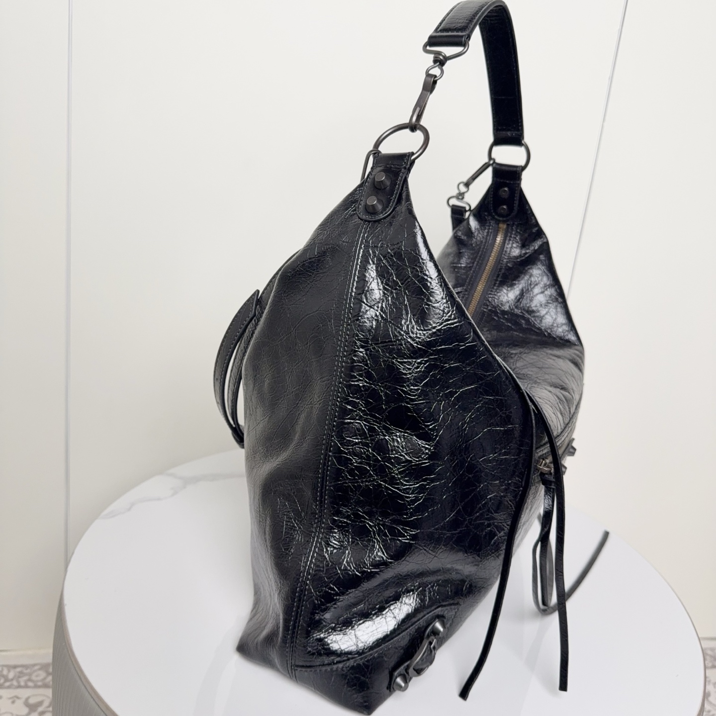 Balenciaga Le City Hoboバッグ - クラシックでスタイリッシュなデザイン