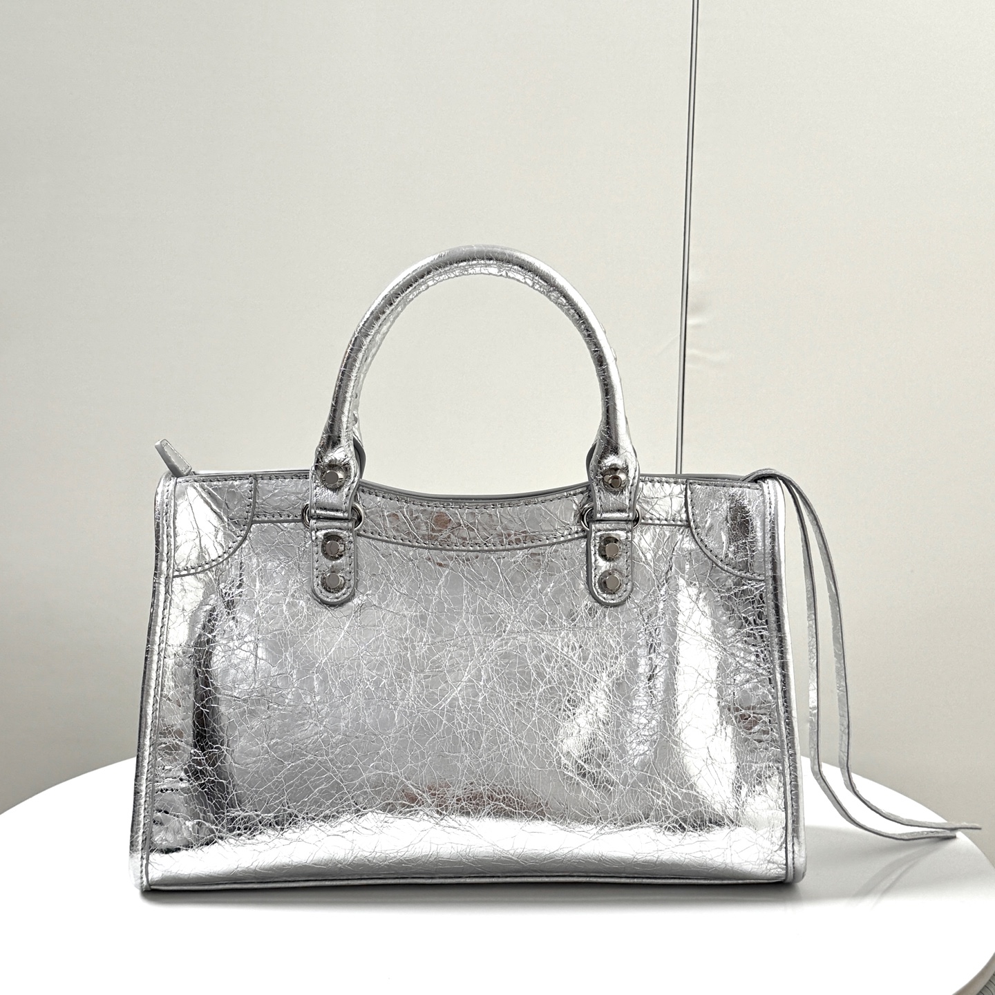 Balenciaga Le City✨シルバー✨機車包 - スタイリッシュな必需品