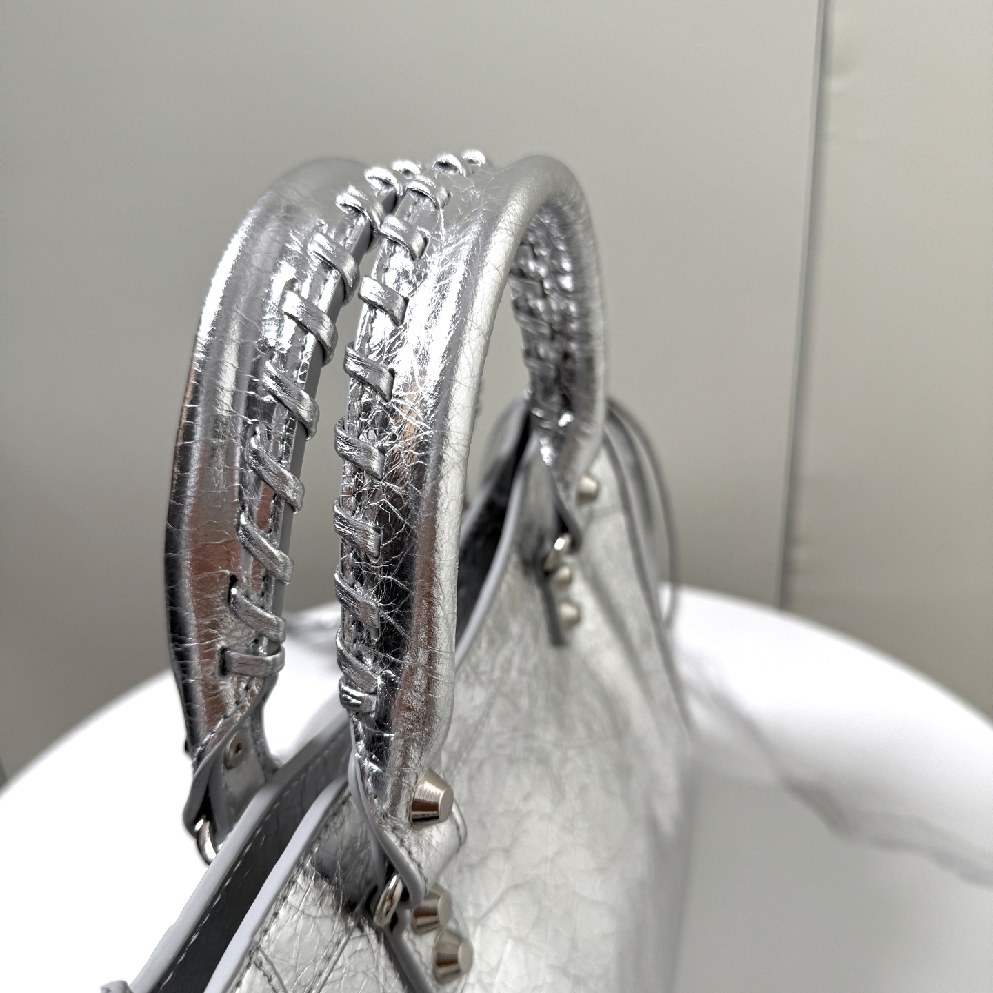 Balenciaga Le City✨シルバー✨機車包 - スタイリッシュな必需品