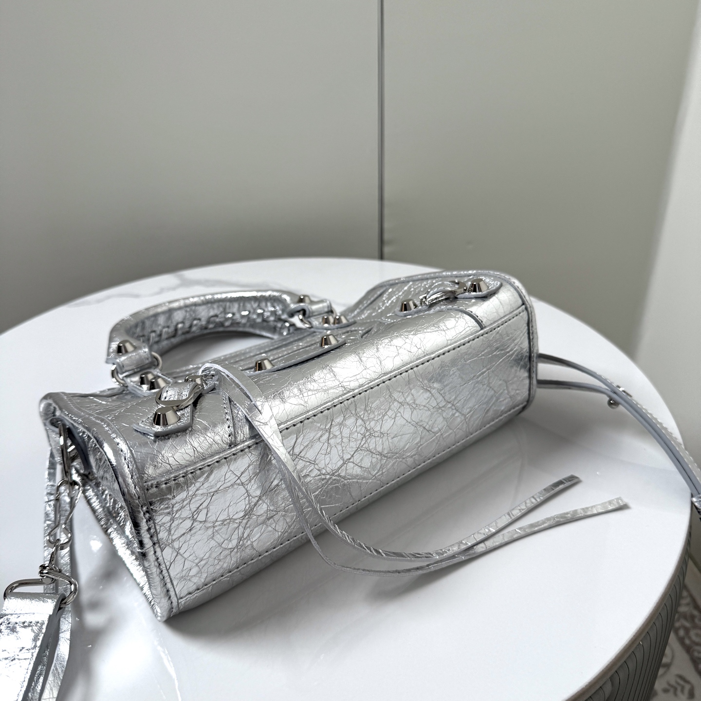 バレンシアガ Le City シルバー機車バッグ