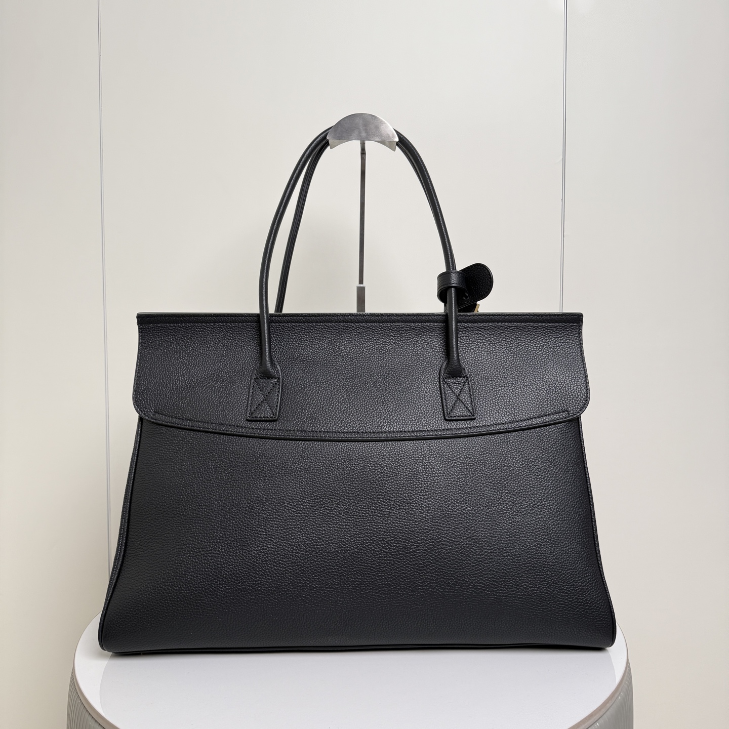Balenciaga Style Black Leather Top Handle Bag Bags Top Handle Bag detail image 4 from source 776269