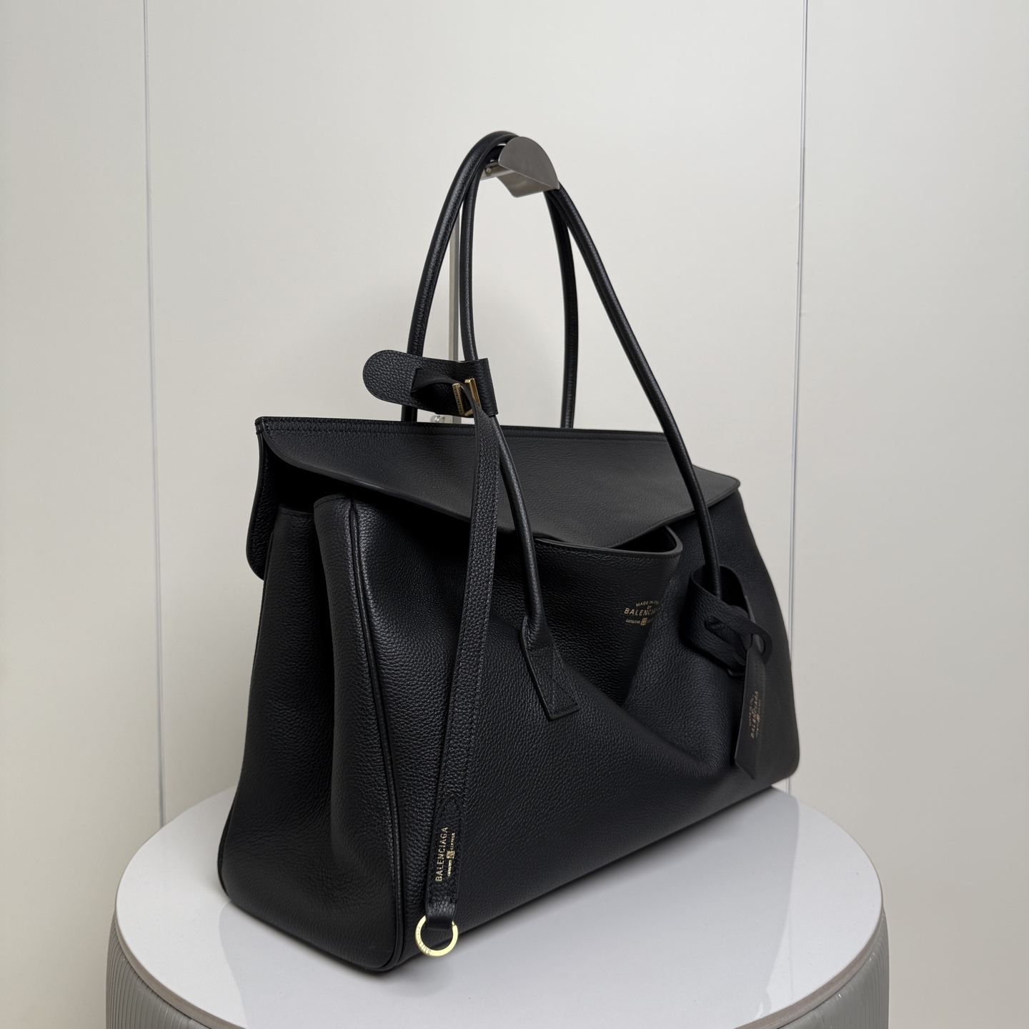 Balenciaga Style Black Leather Top Handle Bag Bags Top Handle Bag detail image 5 from source 776269