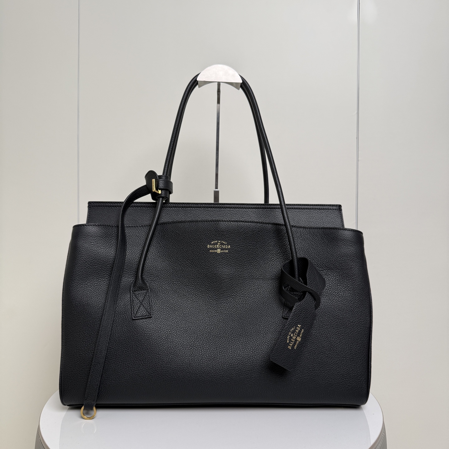 Balenciaga Style Black Leather Top Handle Bag Bags Top Handle Bag detail image 3 from source 776269