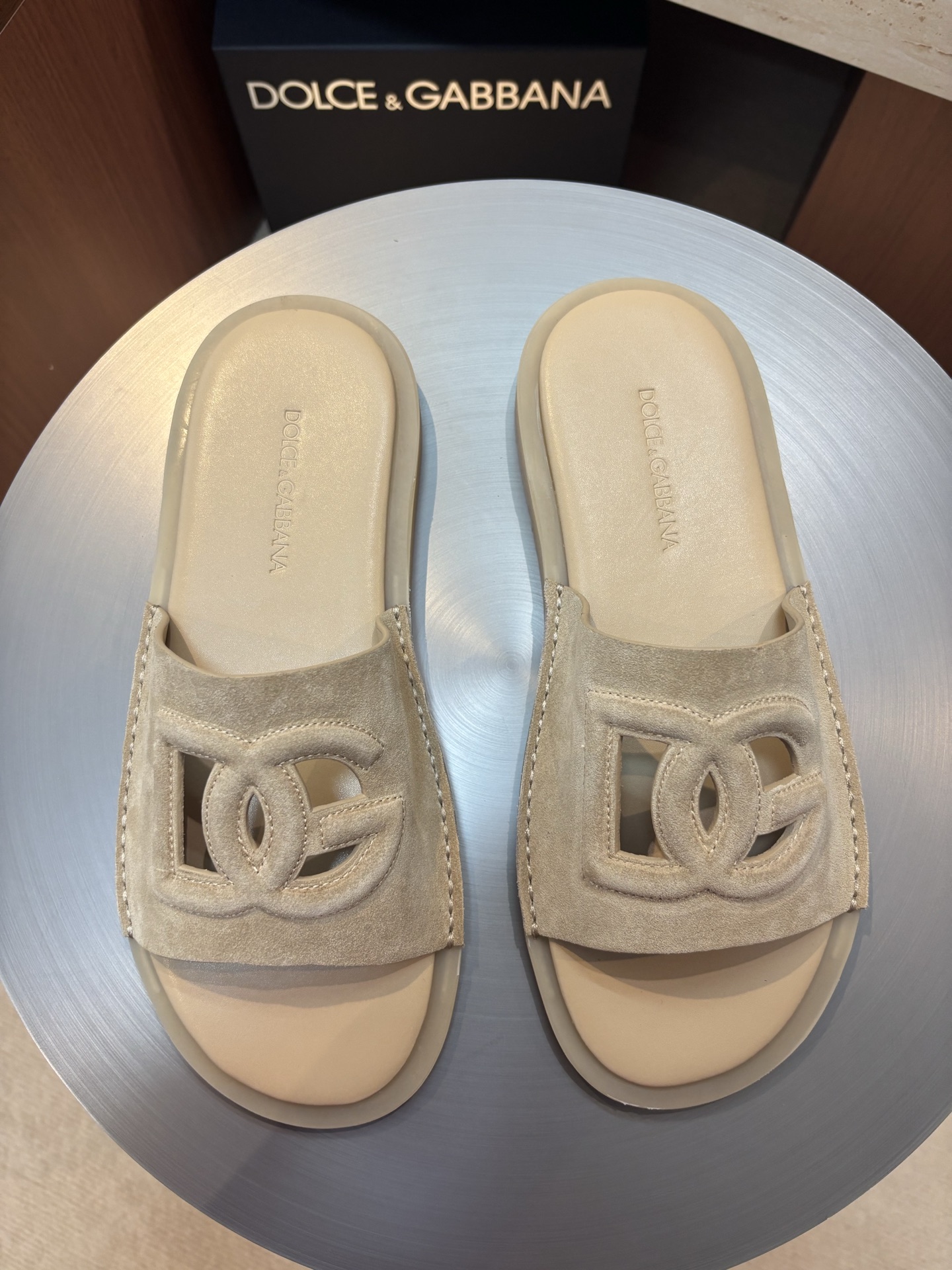 Dolce&Gabbana Men's Leather Logo Slides Sandals, Comfortable Summer Essential 2 i1746986090863 4476 0 0