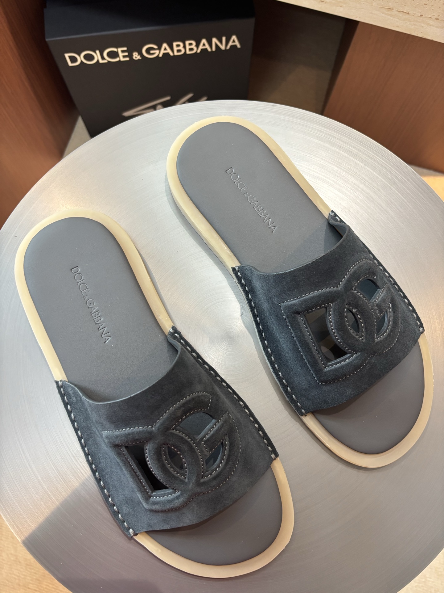 Dolce & Gabbana Men's Leather Logo Slides Sandals, Gray 3 i1746986110878 1787 0 1