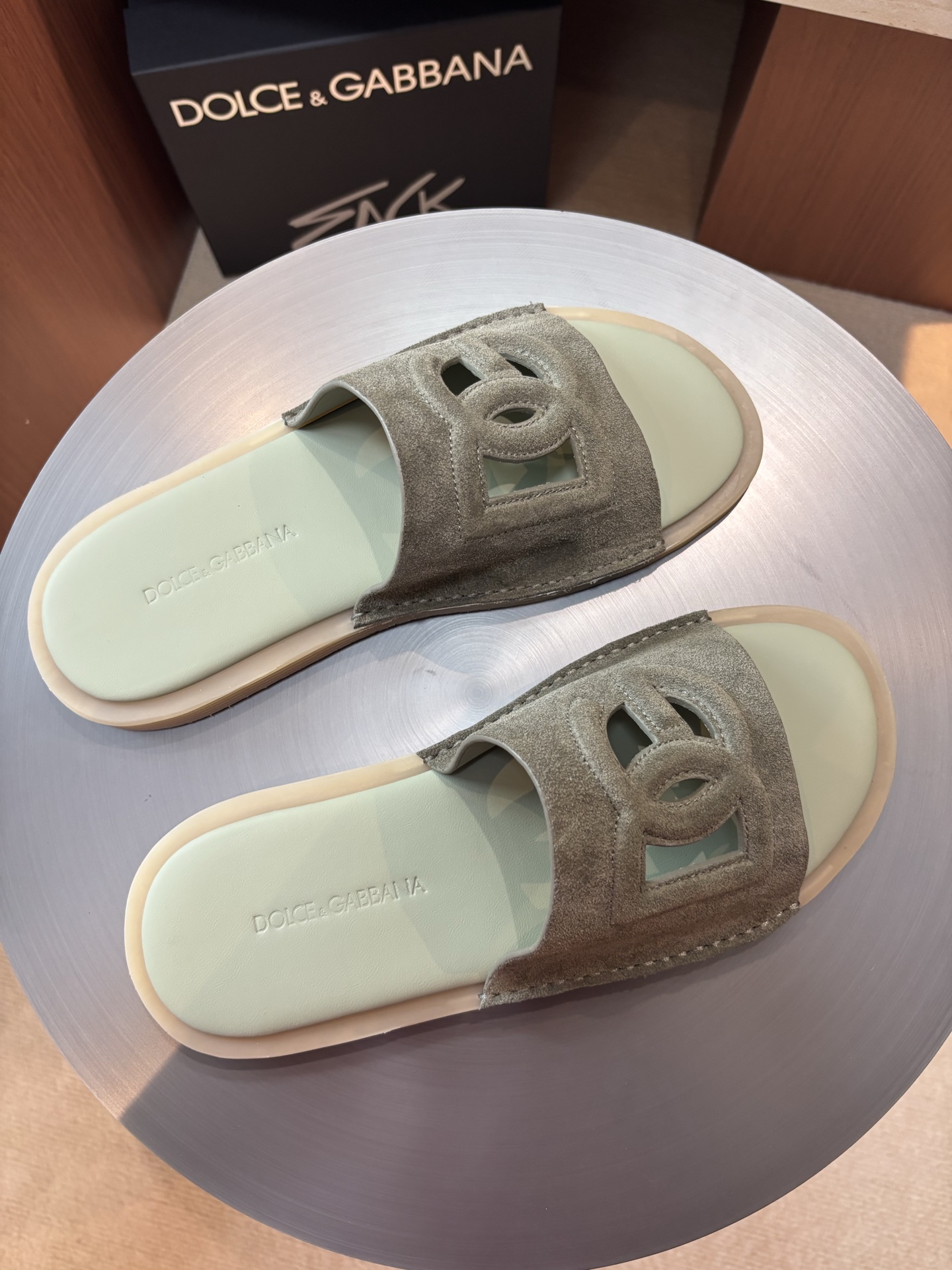 Dolce & Gabbana Men's DG Logo Suede Leather Slide Sandals 4 i1746986191151 4592 0 2