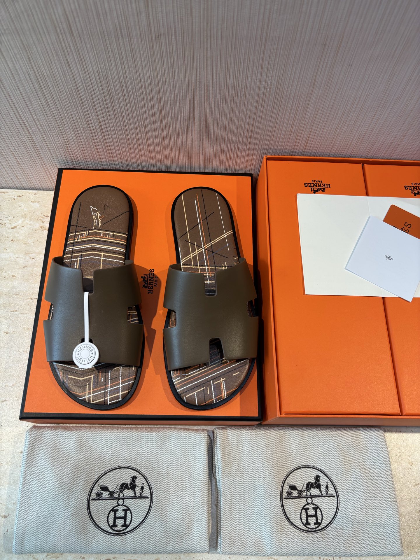 NO:351559,New leather soles to be updated, Leather soles19860909新款真皮大底待更新,,Leather soles,Men's shoes