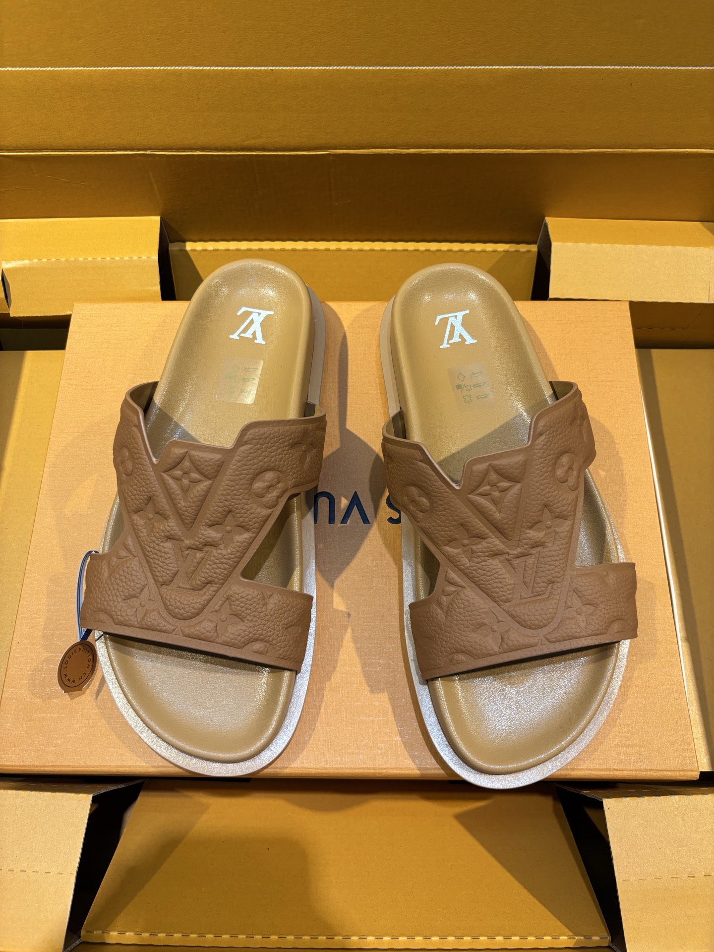 Louis Vuitton Oasis Sandalias de Cuero Monogram para Hombre - Comodidad y Estilo