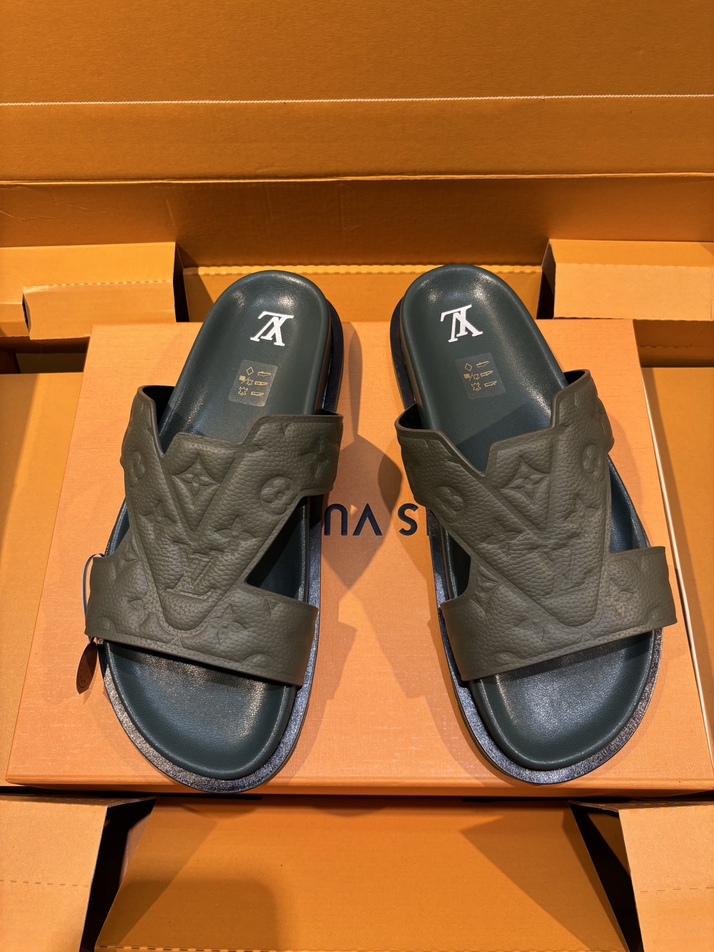 Louis Vuitton Oasis Monogram Leren Heren Sandalen - Olijfgroen, Maat 39-44