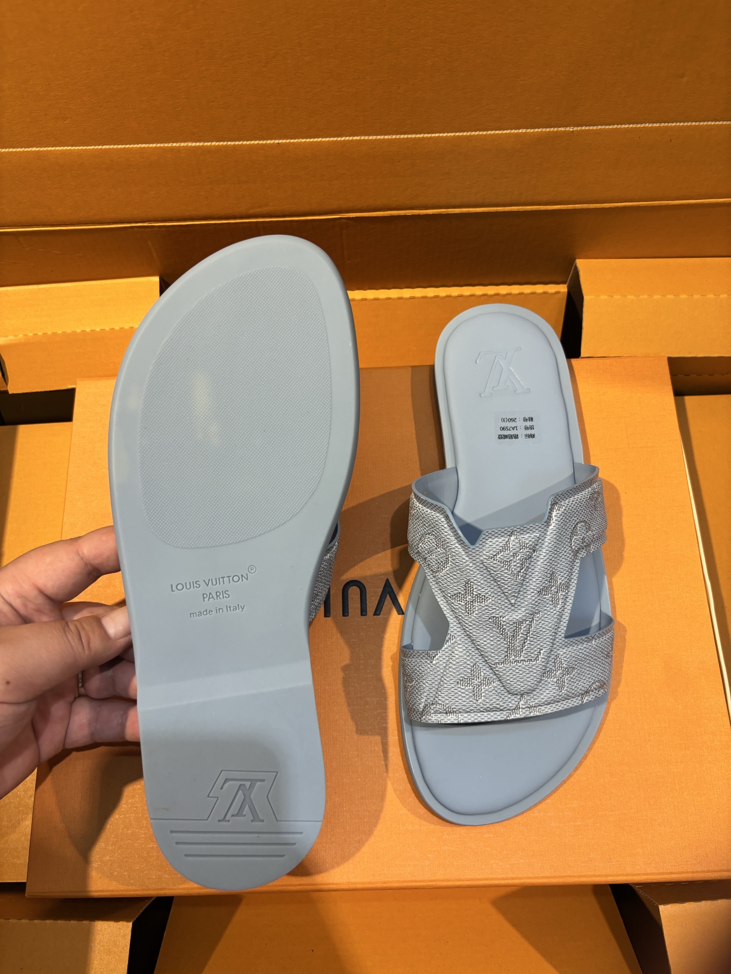 Louis Vuitton Oasis Monogram Leather Sandals, Stylish and comfortable 6 i1750076614532 8476 0 4