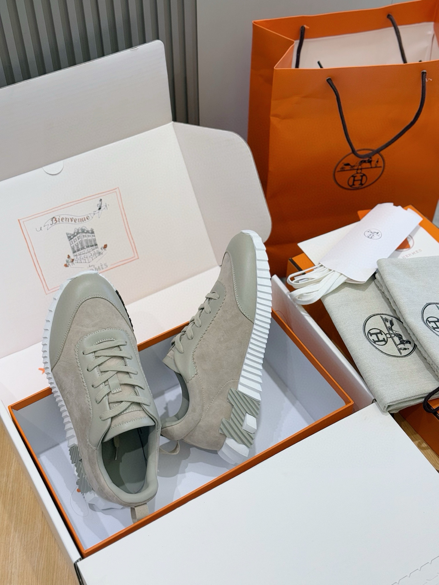 NO:351692,Single picture series Dongguan top version,19860909单图系列 东莞顶级版本,,Men's shoes