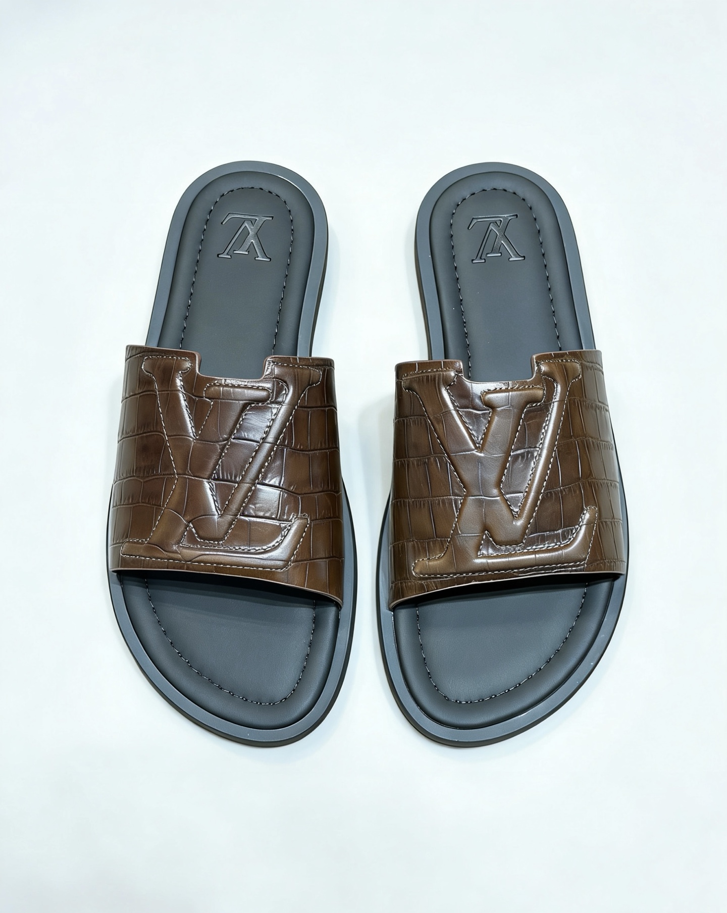 LV Style Blue Leather Tote Bag Lookbook Reference image 2
