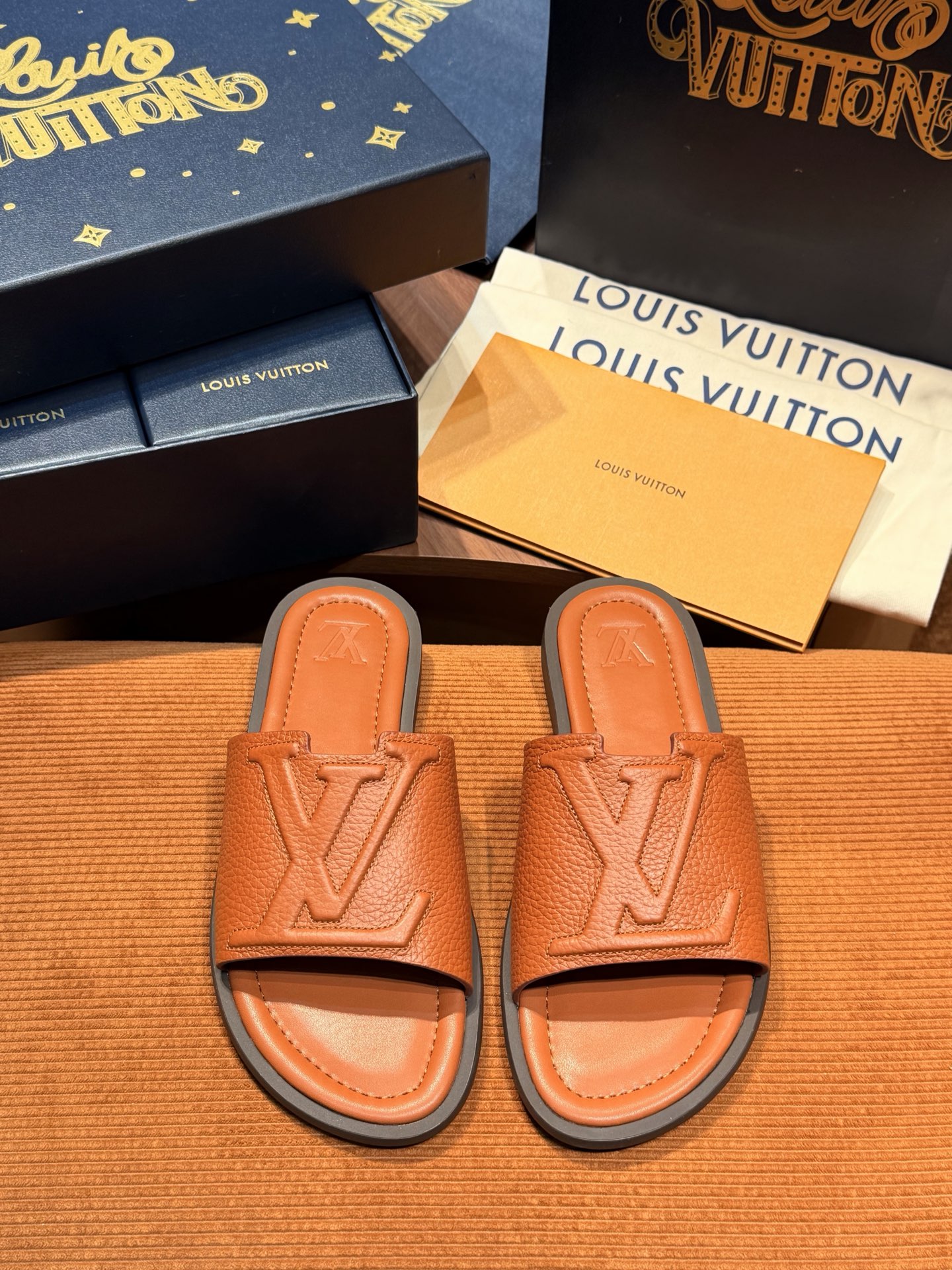 LV Style Blue Leather Tote Bag Lookbook Reference image 1