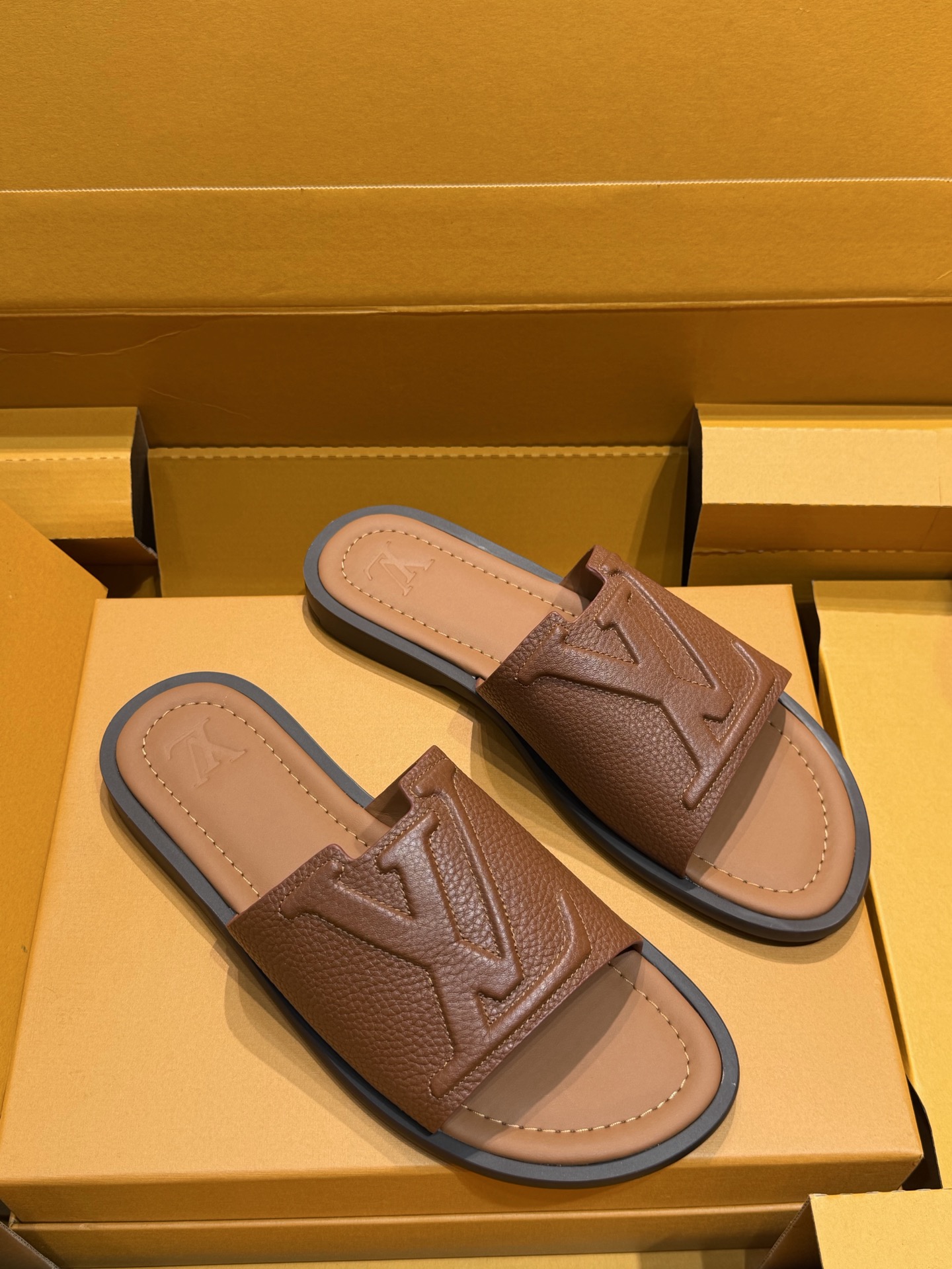 LV Style Blue Leather Tote Bag Men's Shoes detail image 4 from source 766815