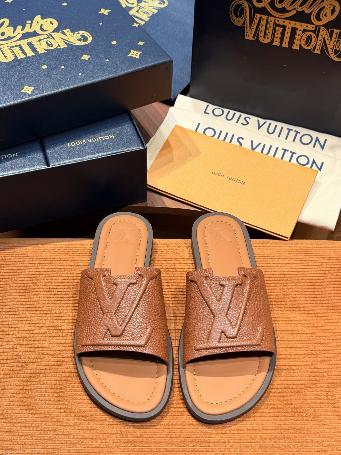 LV Style Blue Leather Tote Bag Lookbook Reference image 1
