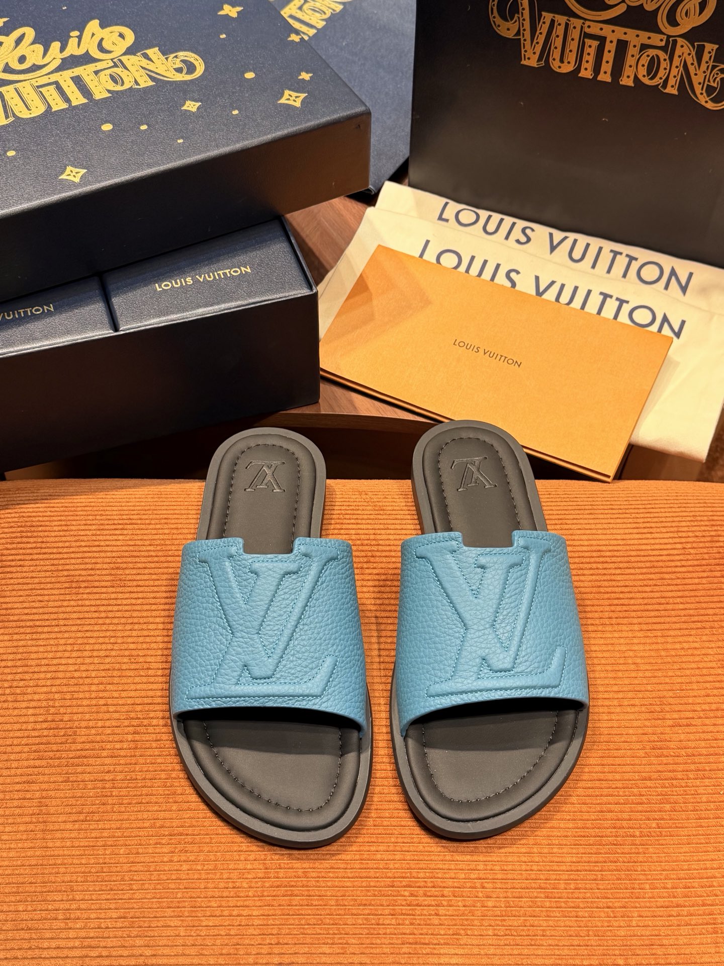 LV Style Blue Leather Tote Bag Lookbook Reference image 1