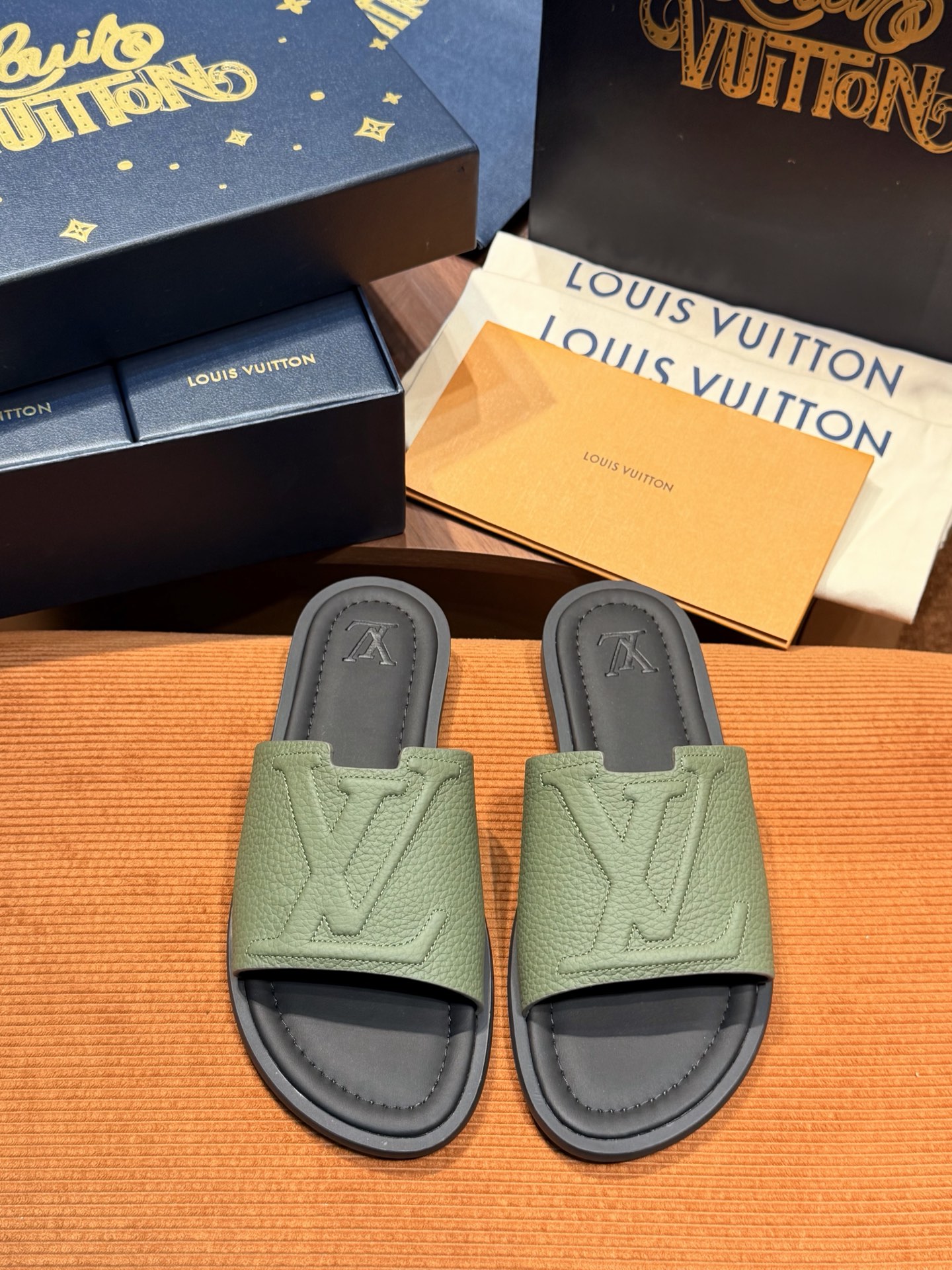 LV Style Blue Leather Tote Bag Lookbook Reference image 1
