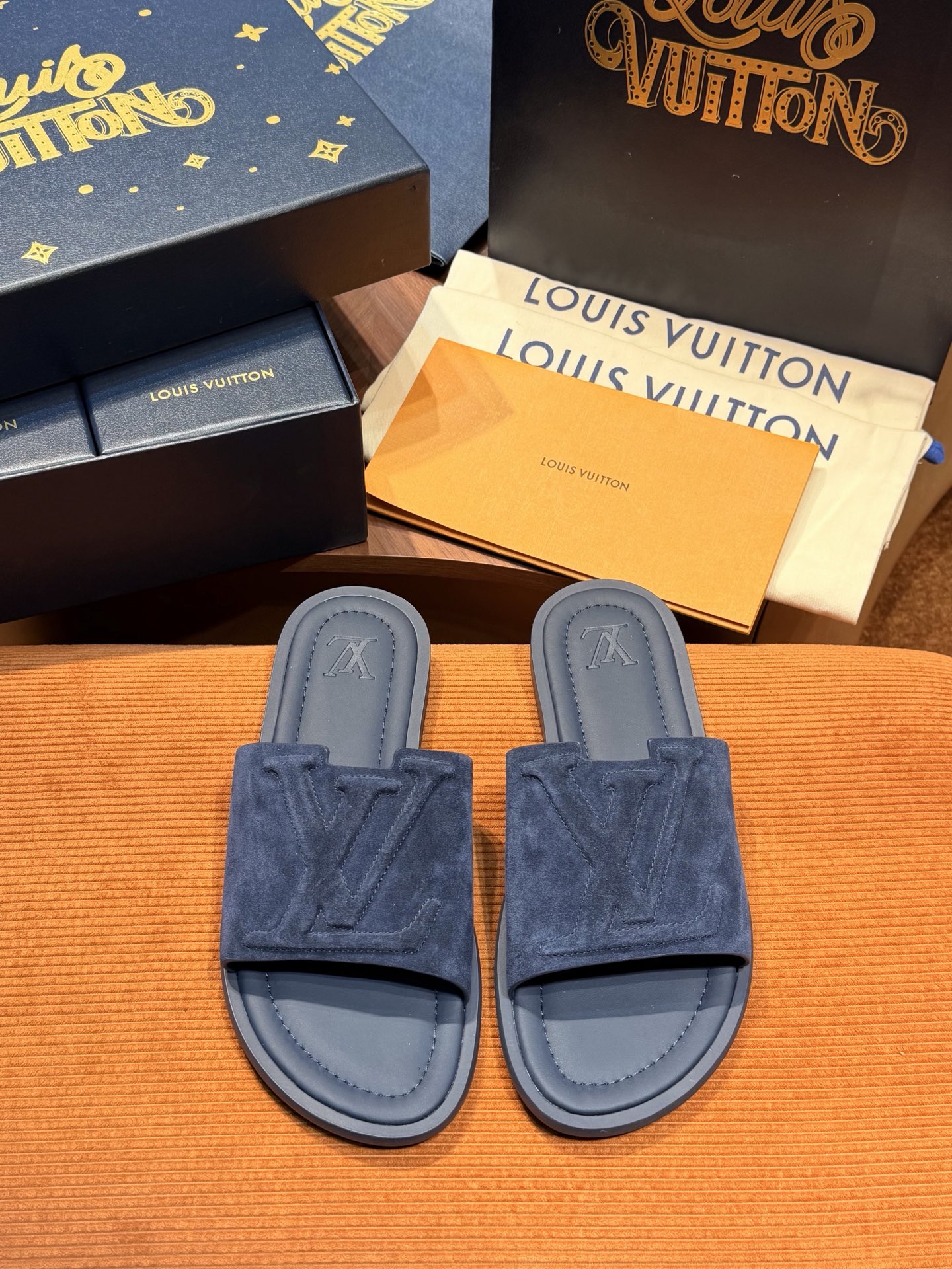 LV Style Blue Leather Tote Bag Lookbook Reference image 1