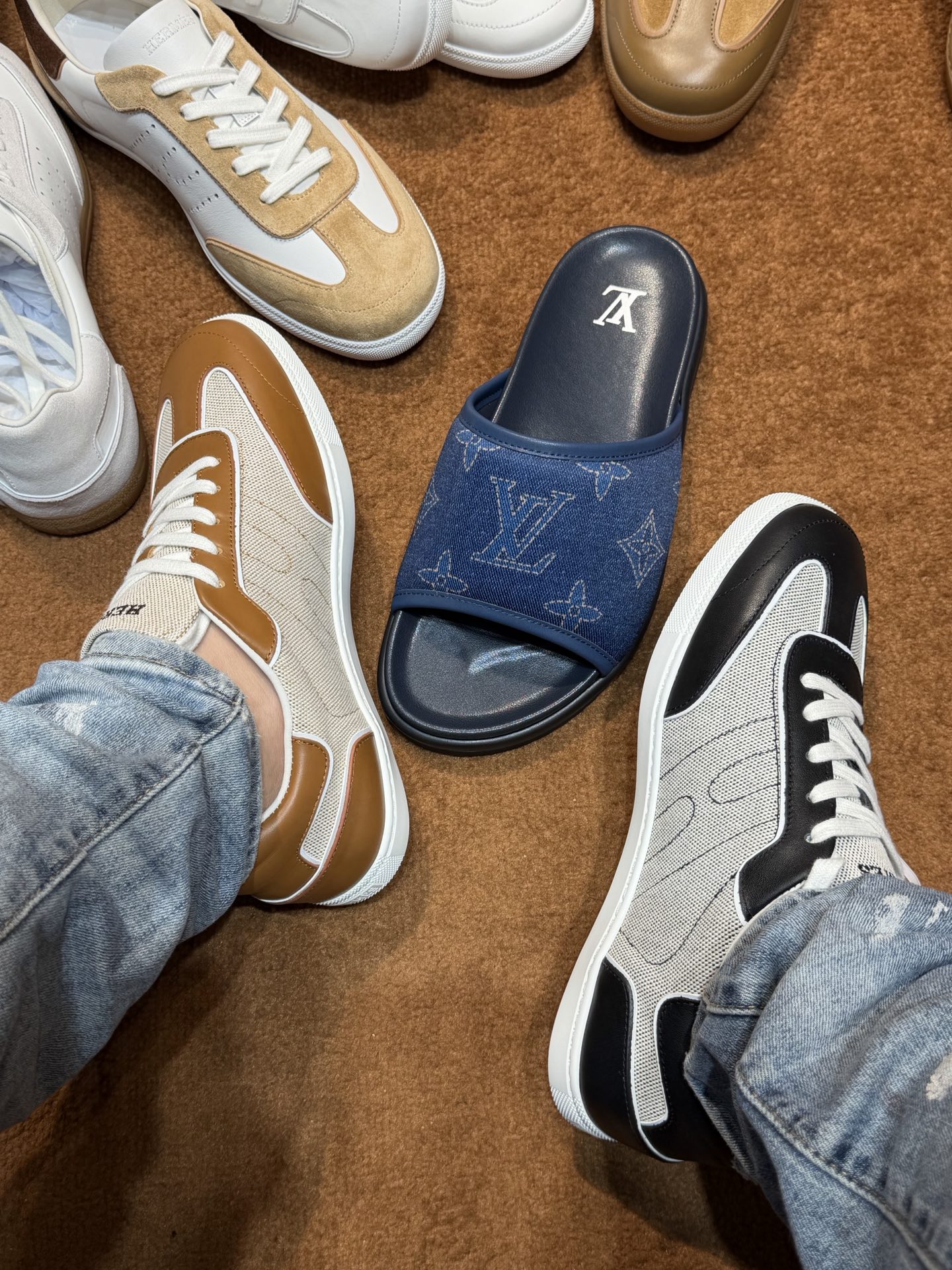 NO:852401,The effect on the feet is very good,19860909上脚效果非常,,Men's shoes