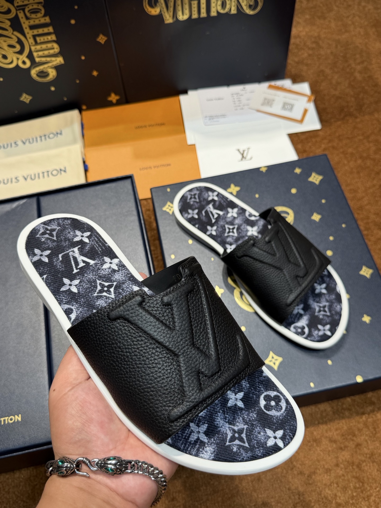 루이비통 신발 129058 Louis Vuitton Shoes 썸네일 이미지