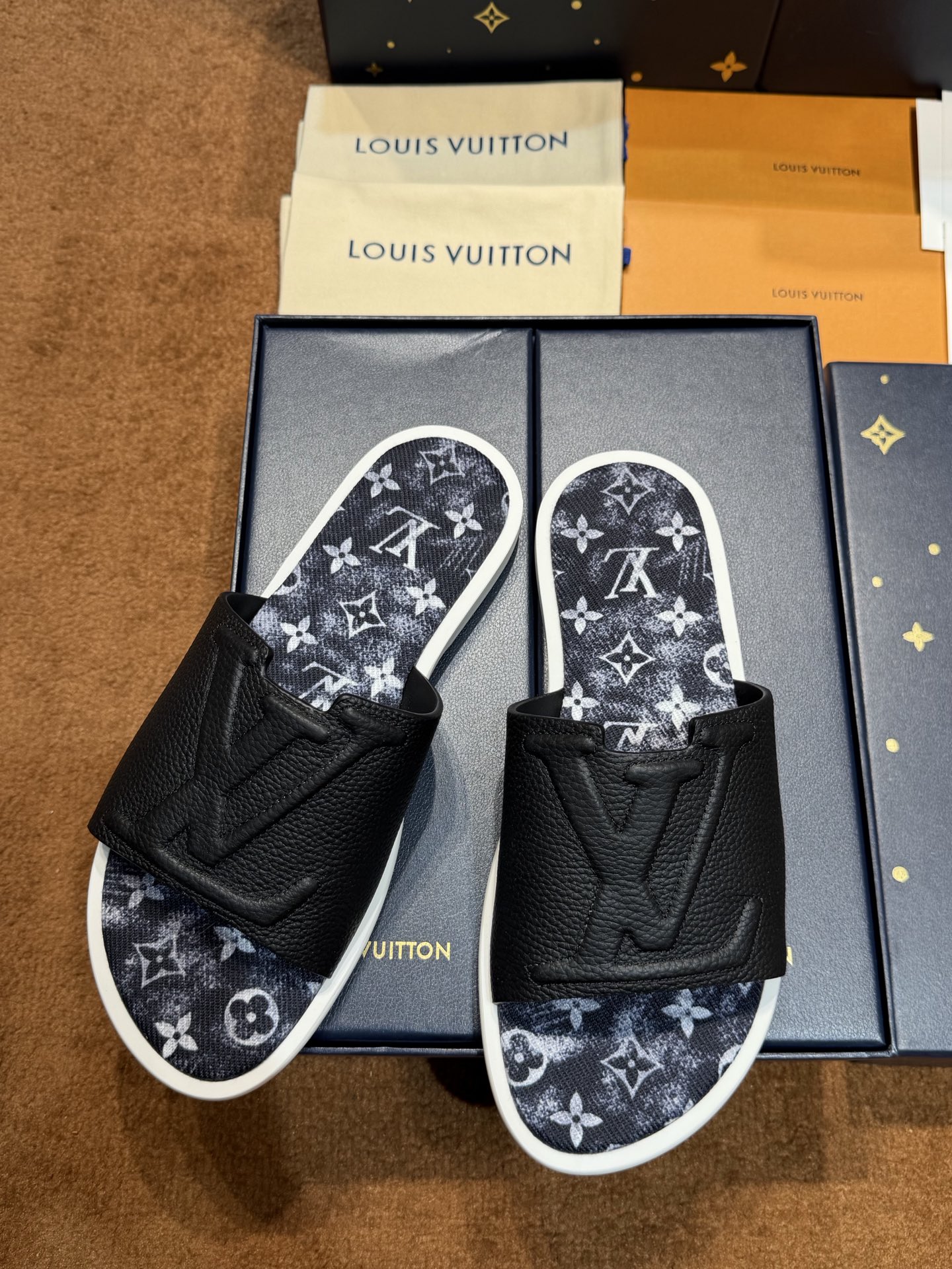루이비통 신발 129058 Louis Vuitton Shoes 썸네일 이미지