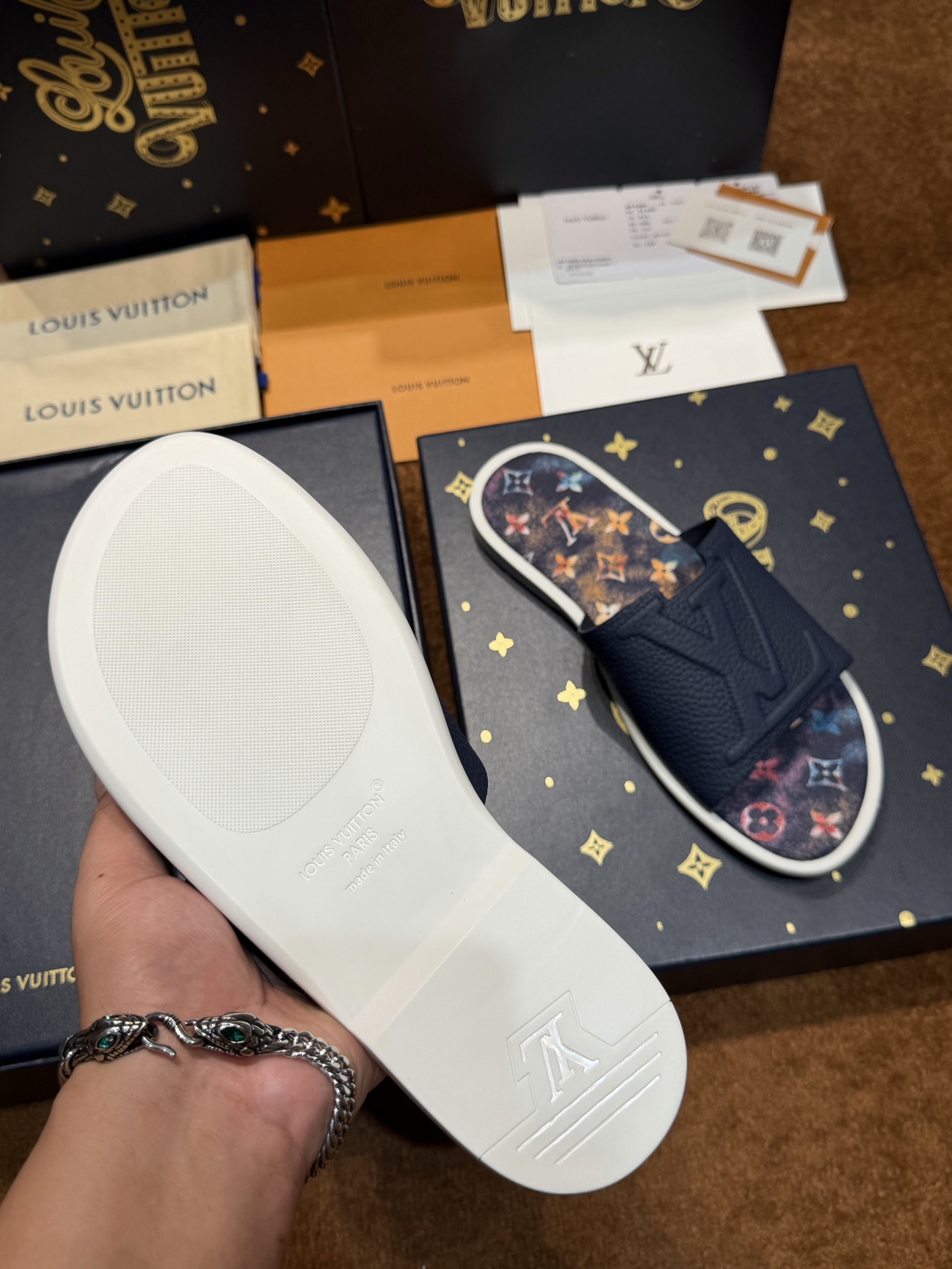 루이비통 신발 129057 Louis Vuitton Shoes 썸네일 이미지