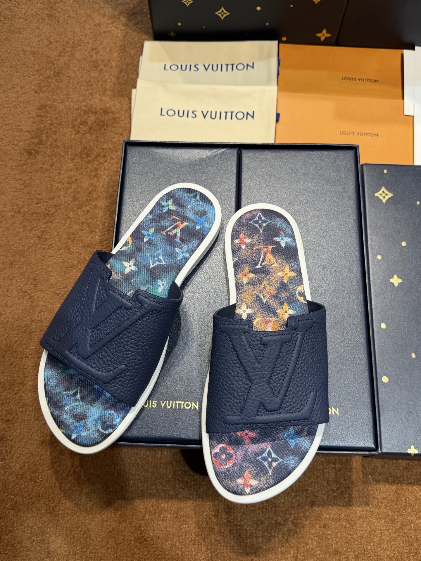 루이비통 신발 129057 Louis Vuitton Shoes 썸네일 이미지