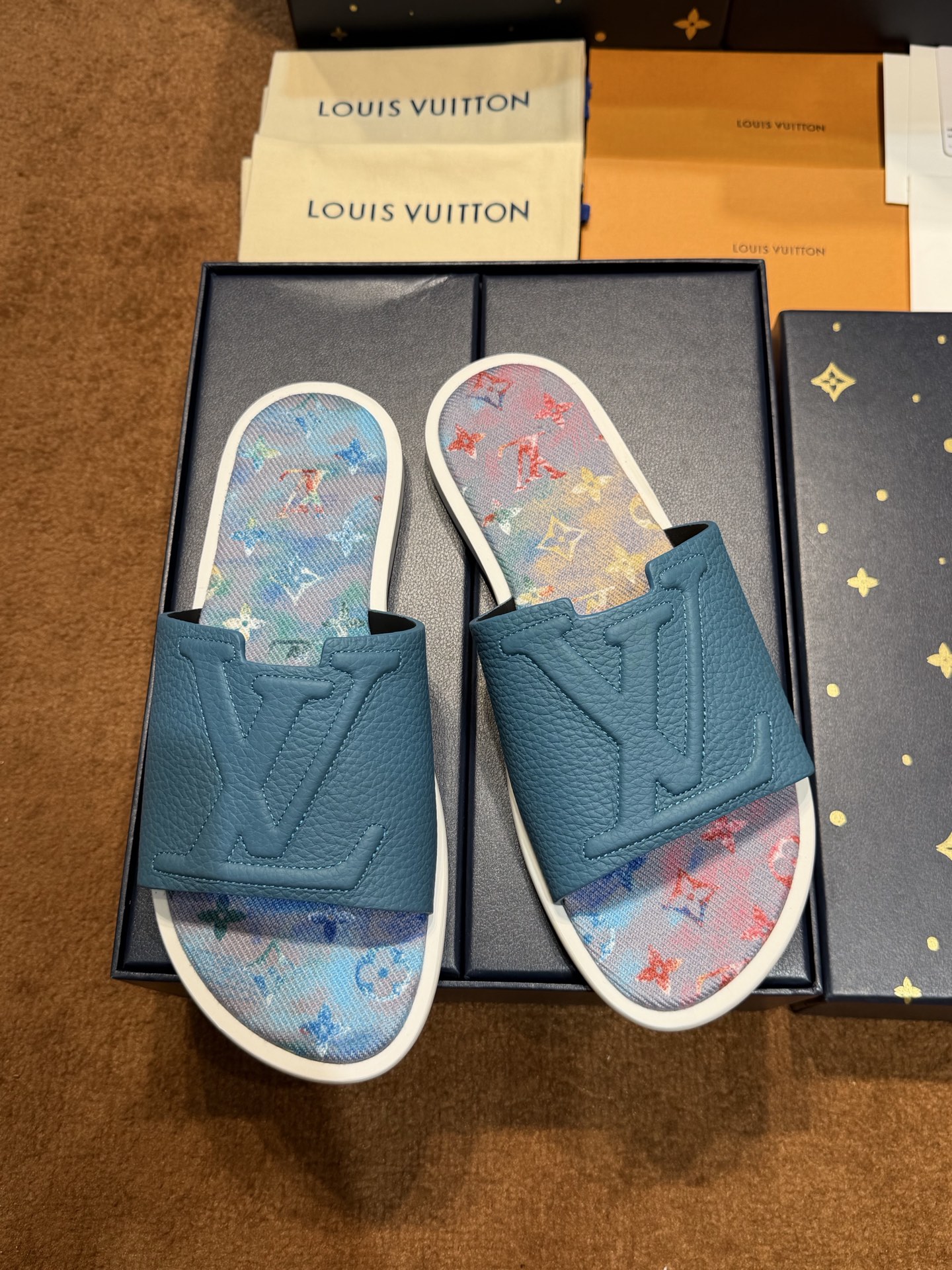 루이비통 신발 129056 Louis Vuitton Shoes 썸네일 이미지