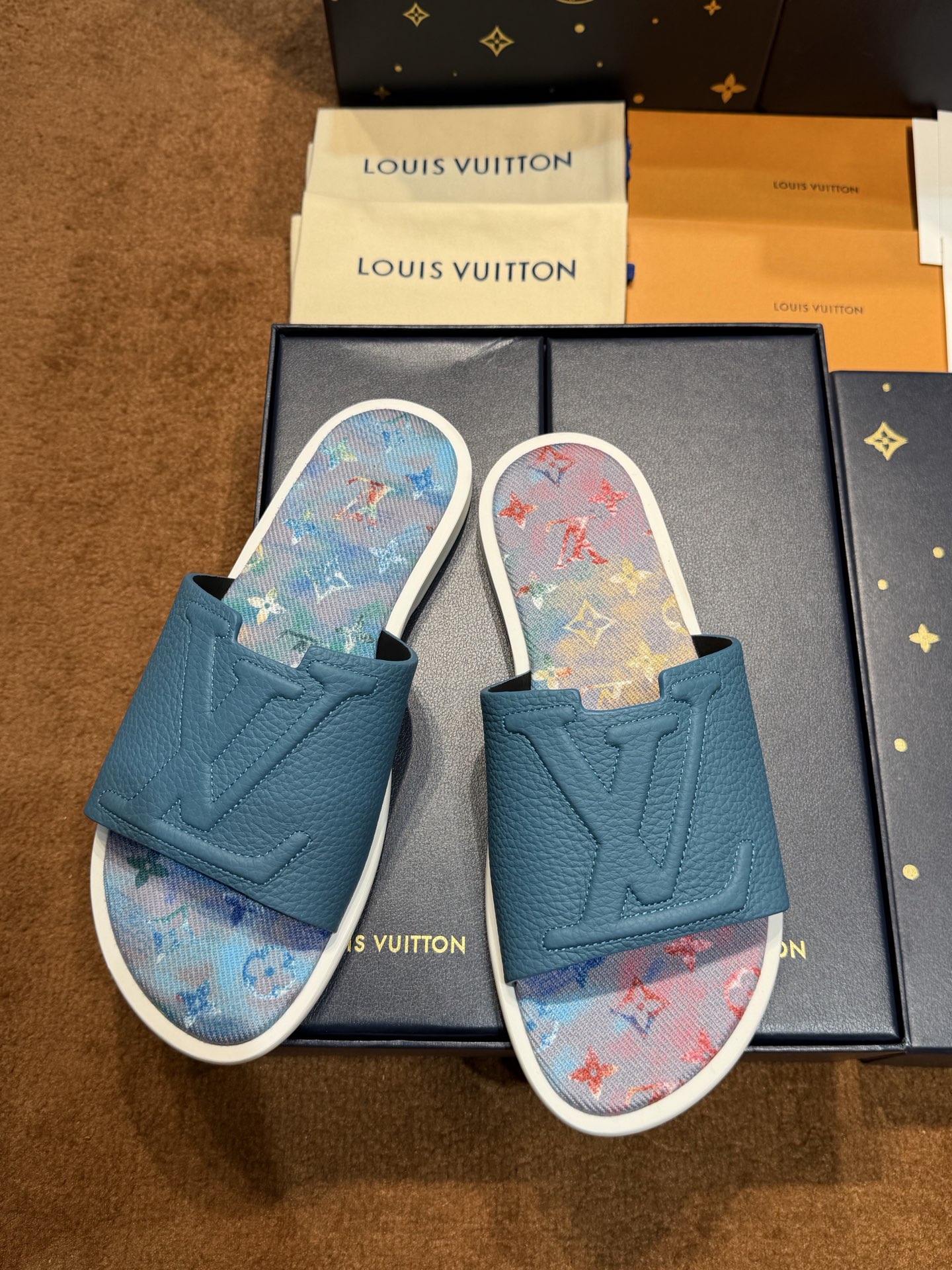 루이비통 신발 129056 Louis Vuitton Shoes 썸네일 이미지