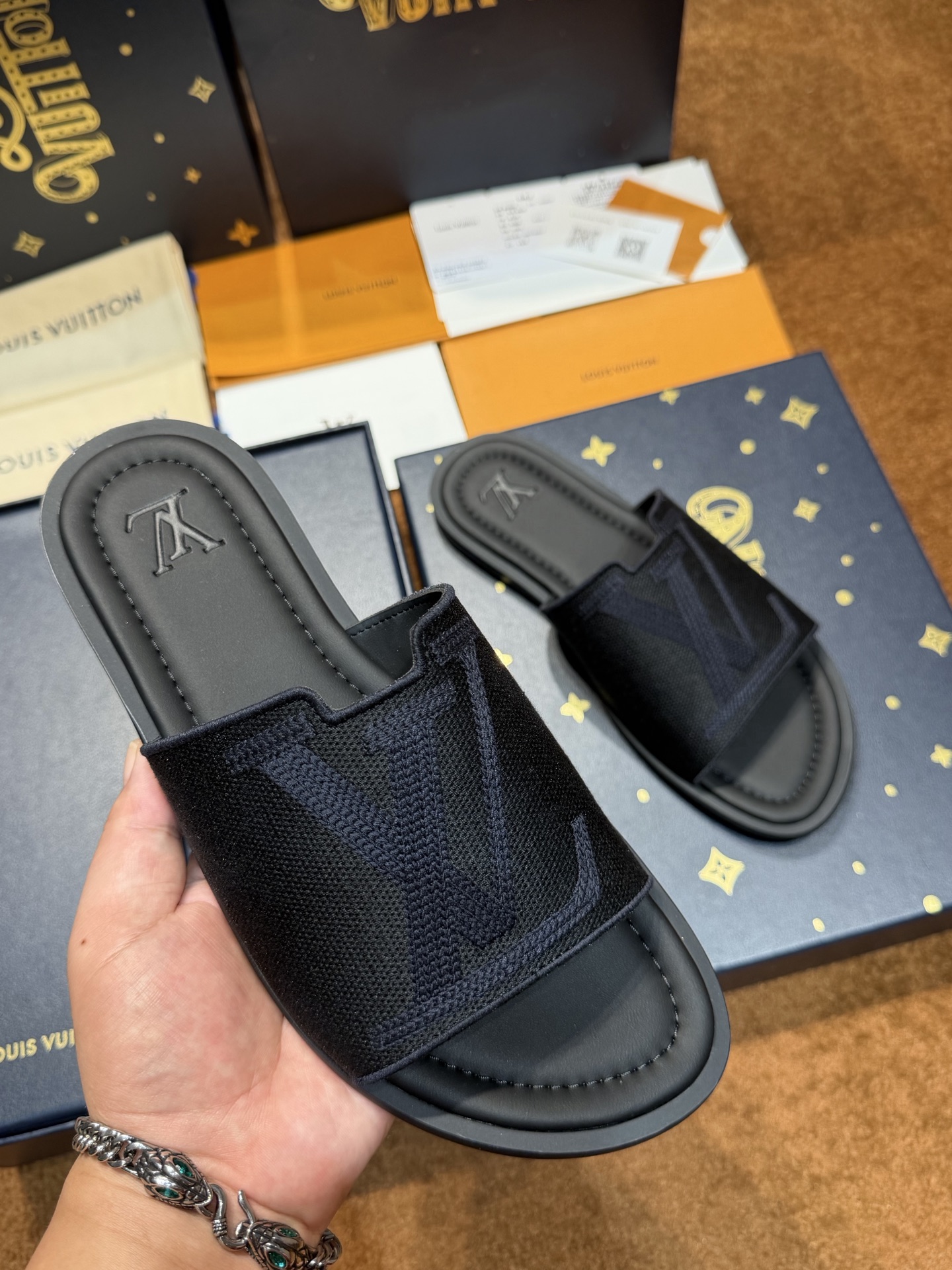루이비통 신발 155440 Louis Vuitton Sandals 상세 이미지 4