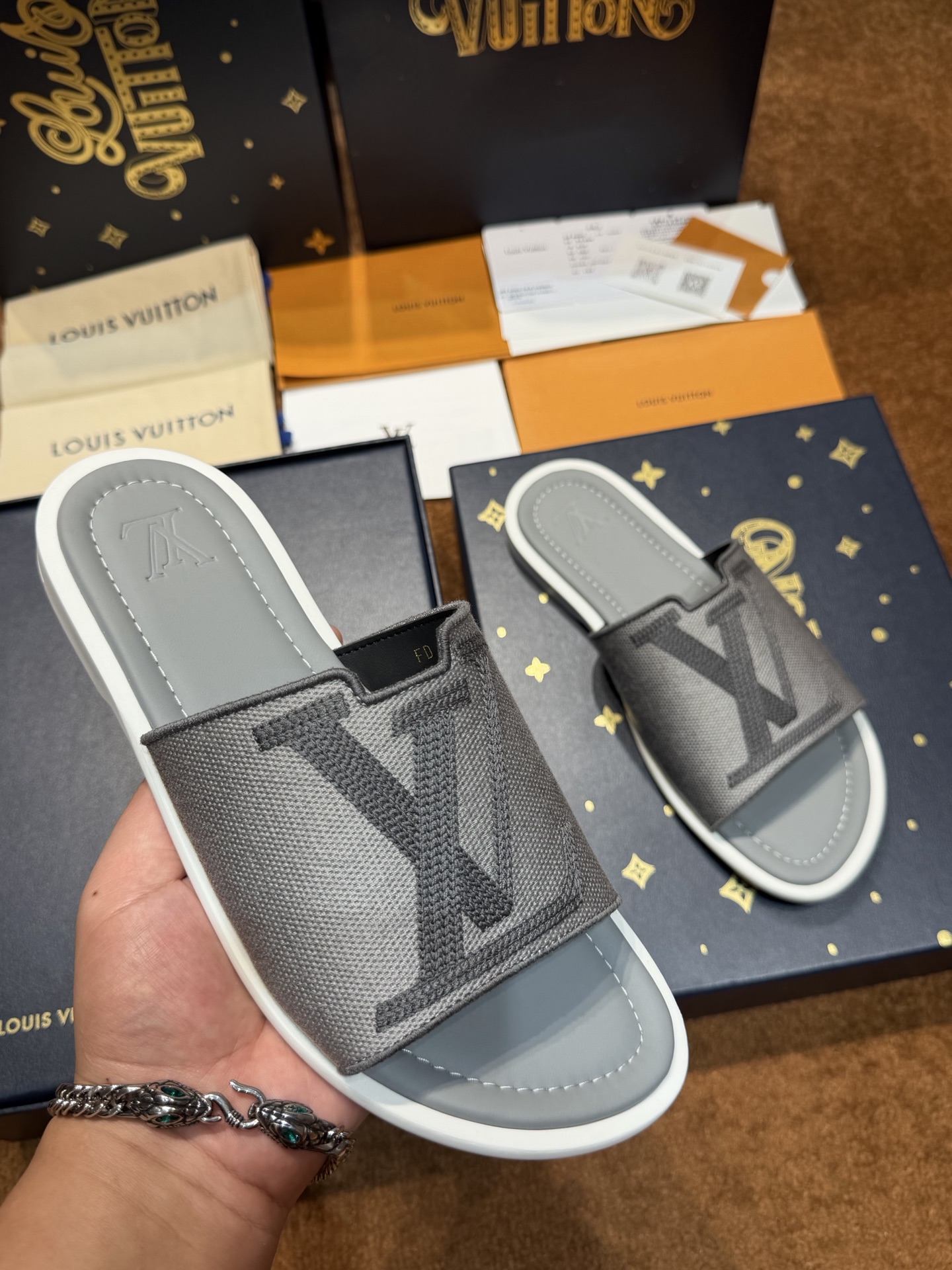 루이비통 신발 155437 Louis Vuitton Sandals 상세 이미지 5
