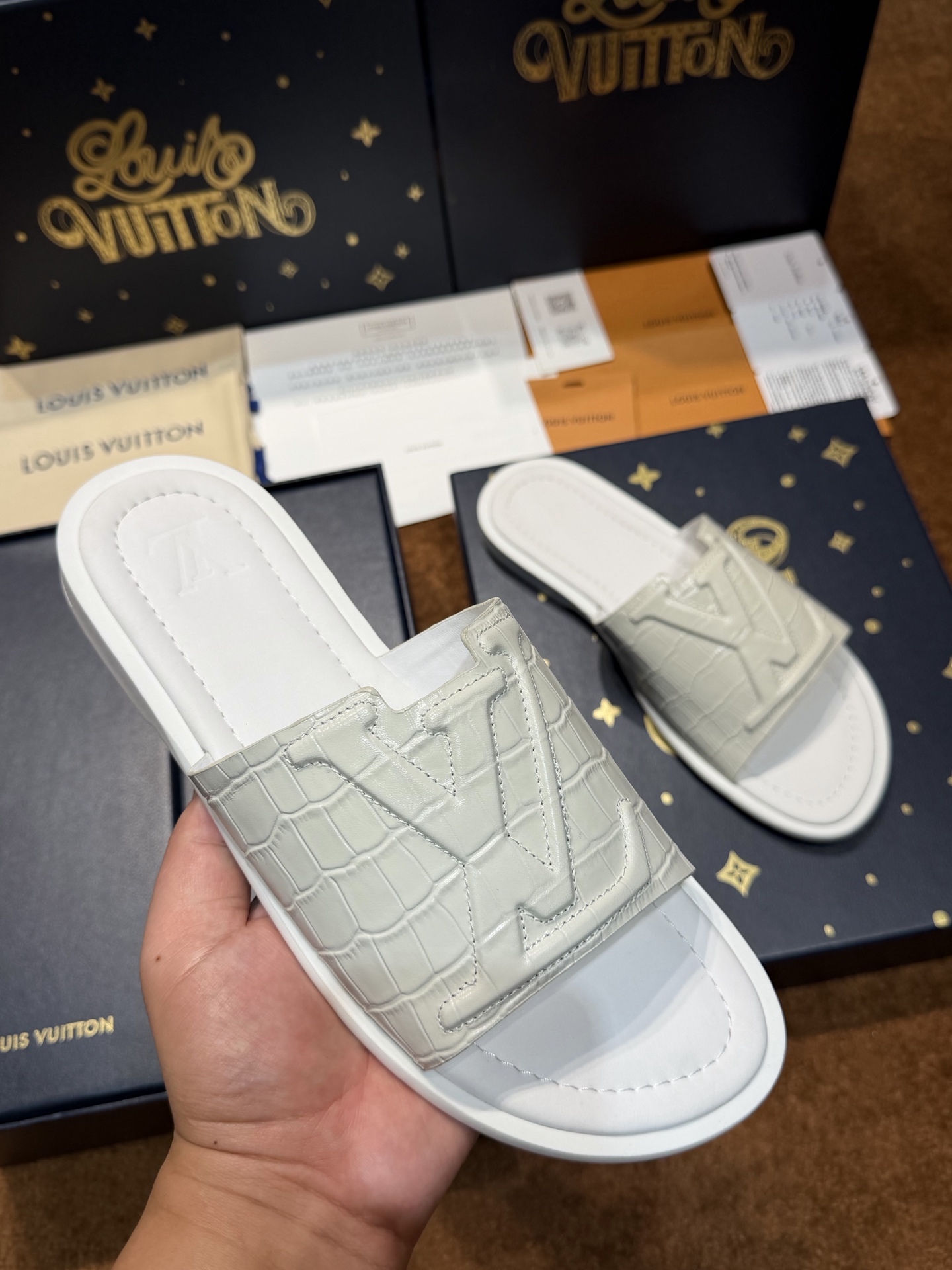 루이비통 신발 155427 Louis Vuitton Sandals 상세 이미지 4
