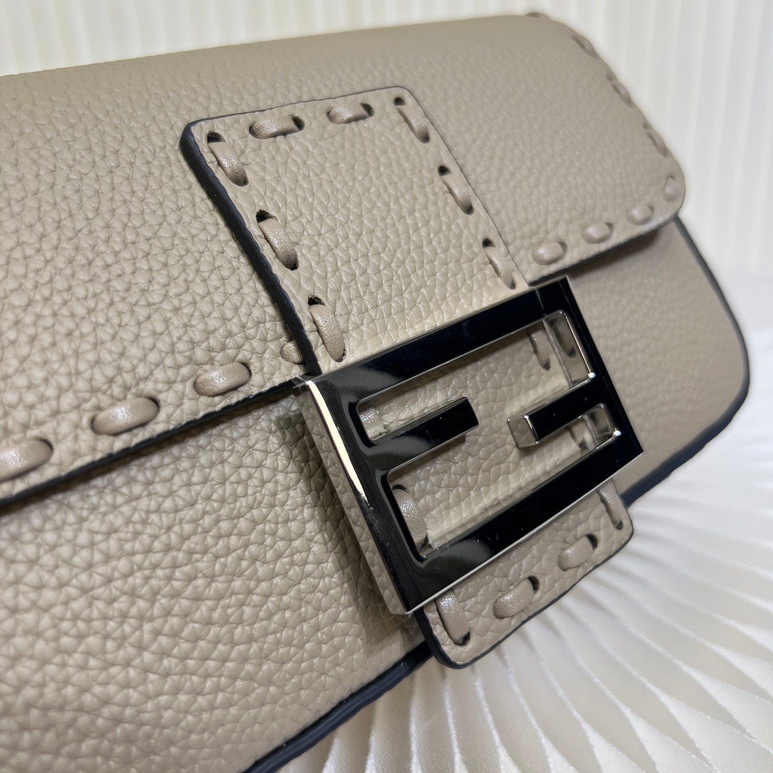Fendi Baguette Mini Handbag in Gray Cuoio Romano Leather with FF Clasp 5 a1719557041147 2184