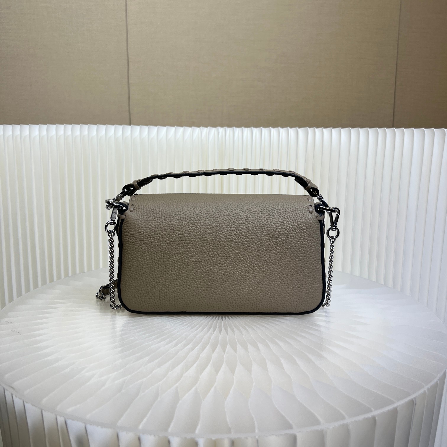 Fendi Baguette Mini Handbag in Gray Cuoio Romano Leather with FF Clasp 4 a1719557041243 8374