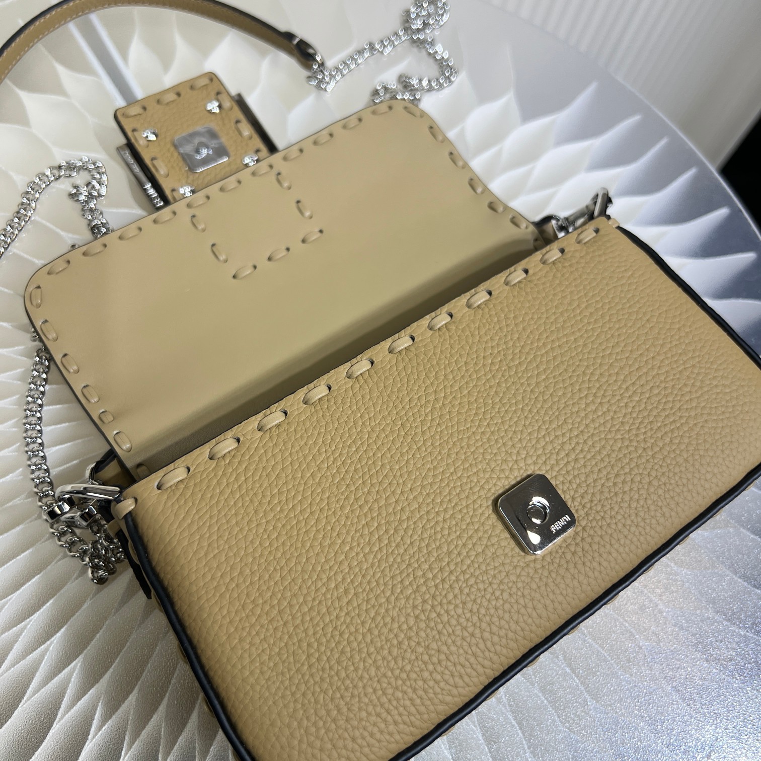 Fendi Baguette Mini Handbag in Cuoio Romano Leather with FF Clasp 5 a1719557116292 6817