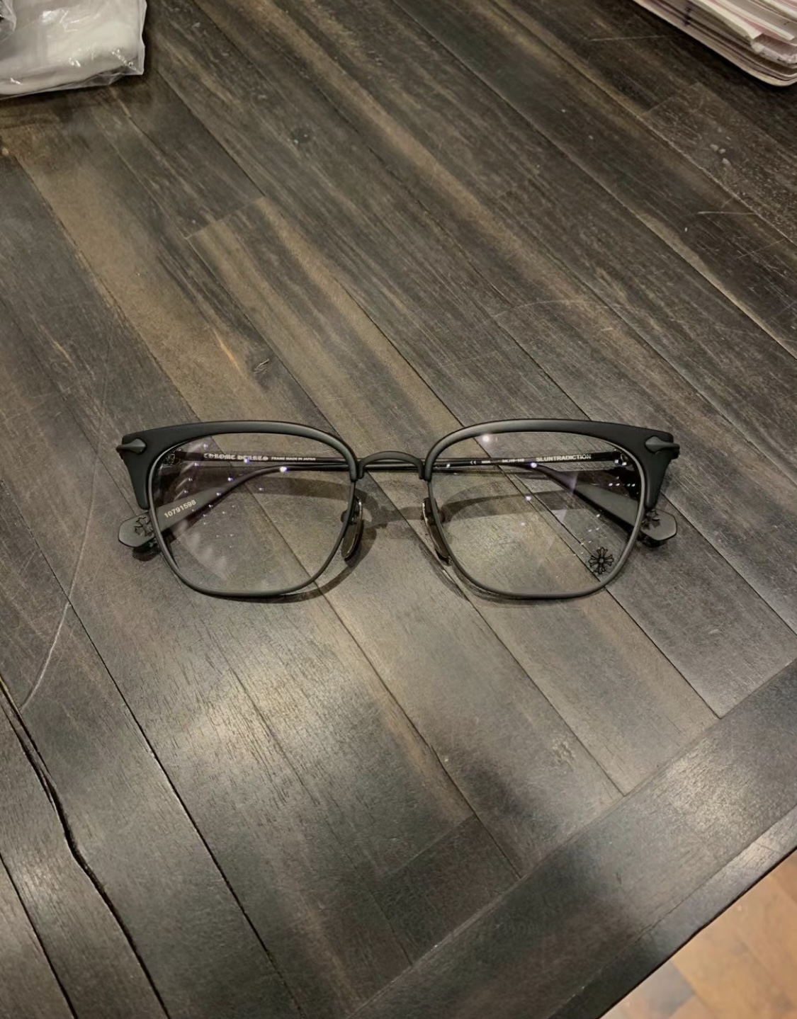 Production process: frames.