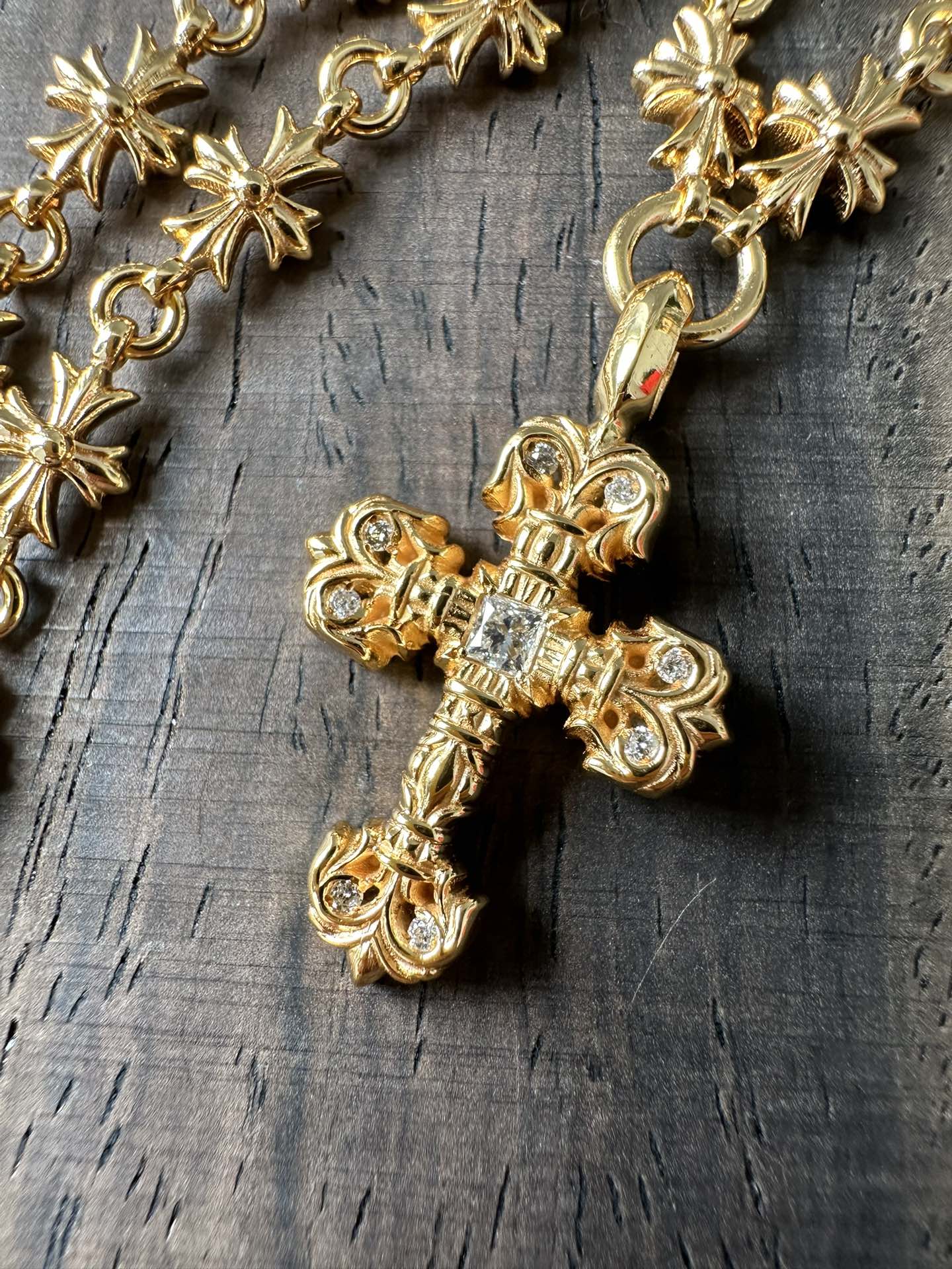 Custom Gold-Plated Diamond Setting, Necklace Pendant