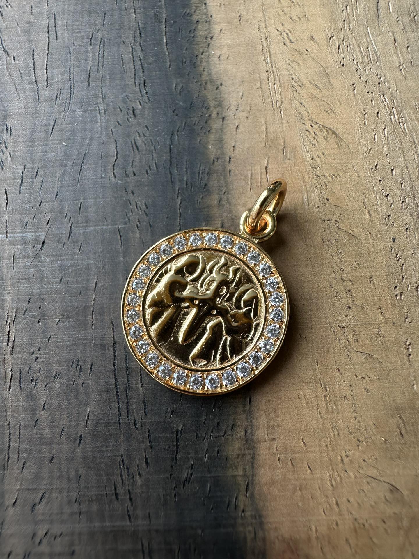 Gold-plated custom with diamond setting
