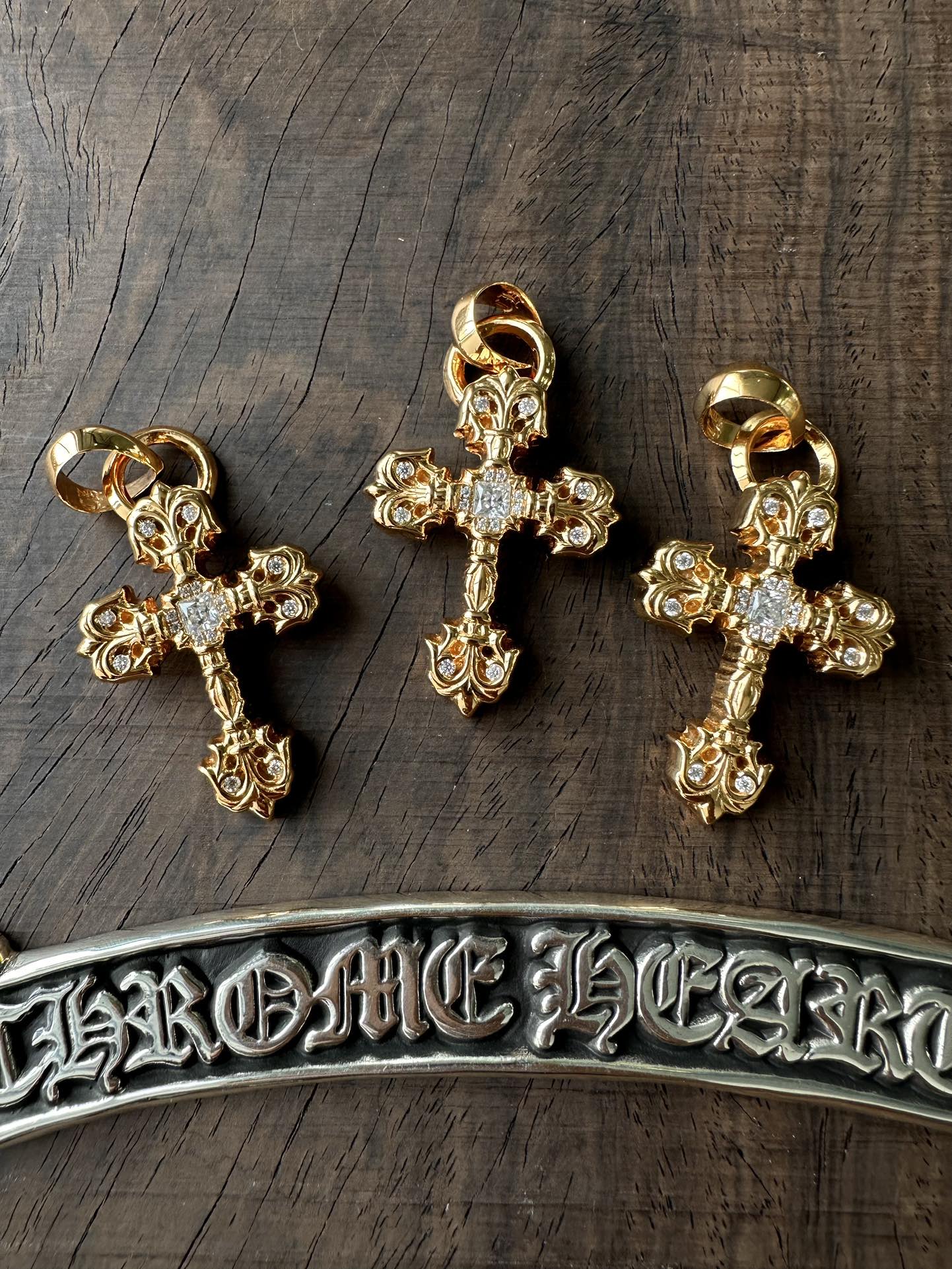 Gold-plated custom with diamond setting